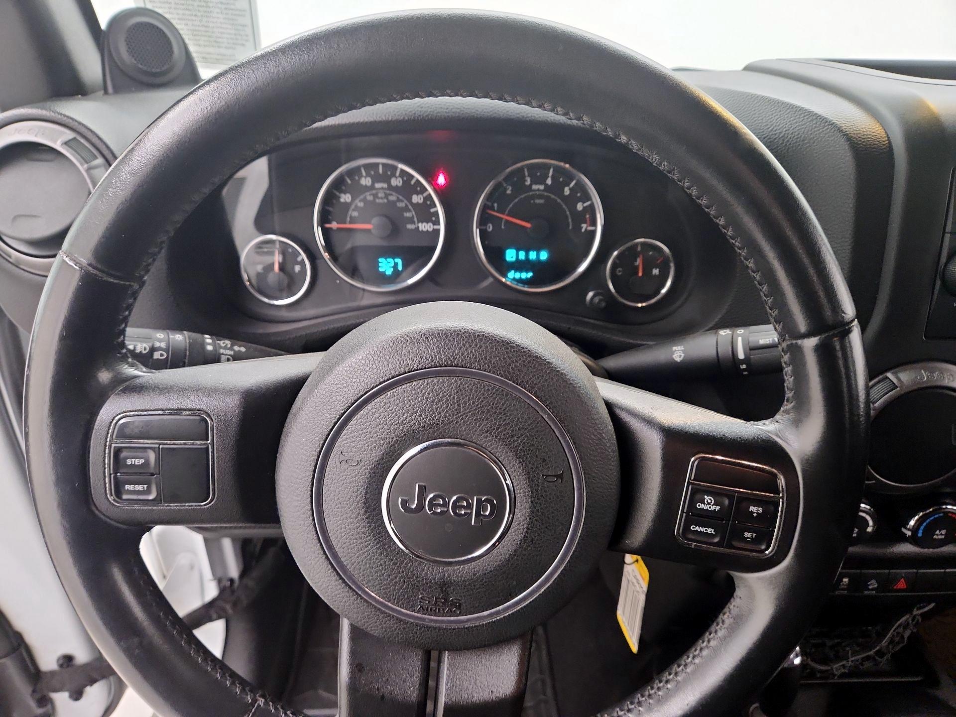 Thumbnail: 2014 Jeep Wrangler - 10