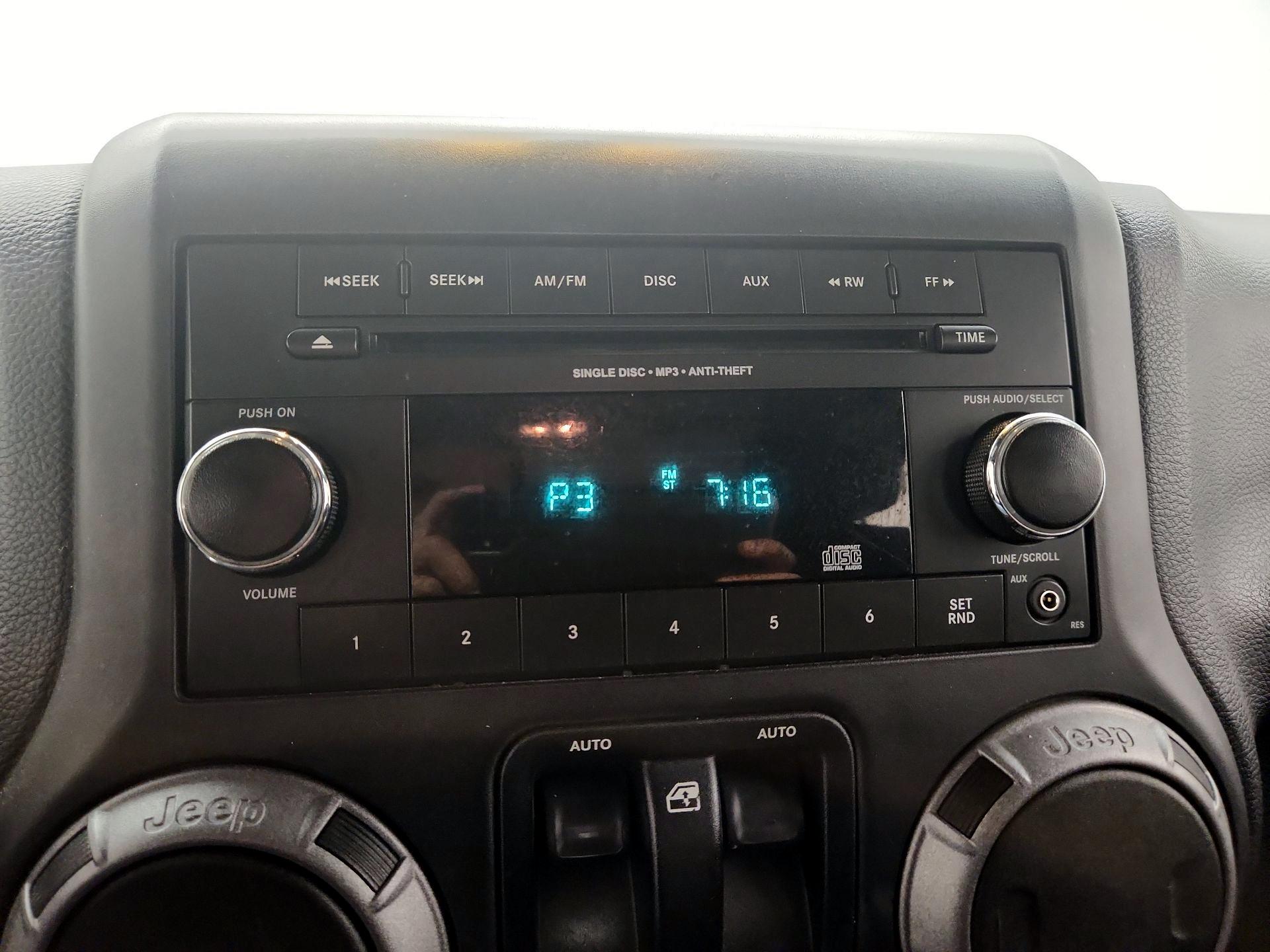 Thumbnail: 2014 Jeep Wrangler - 13