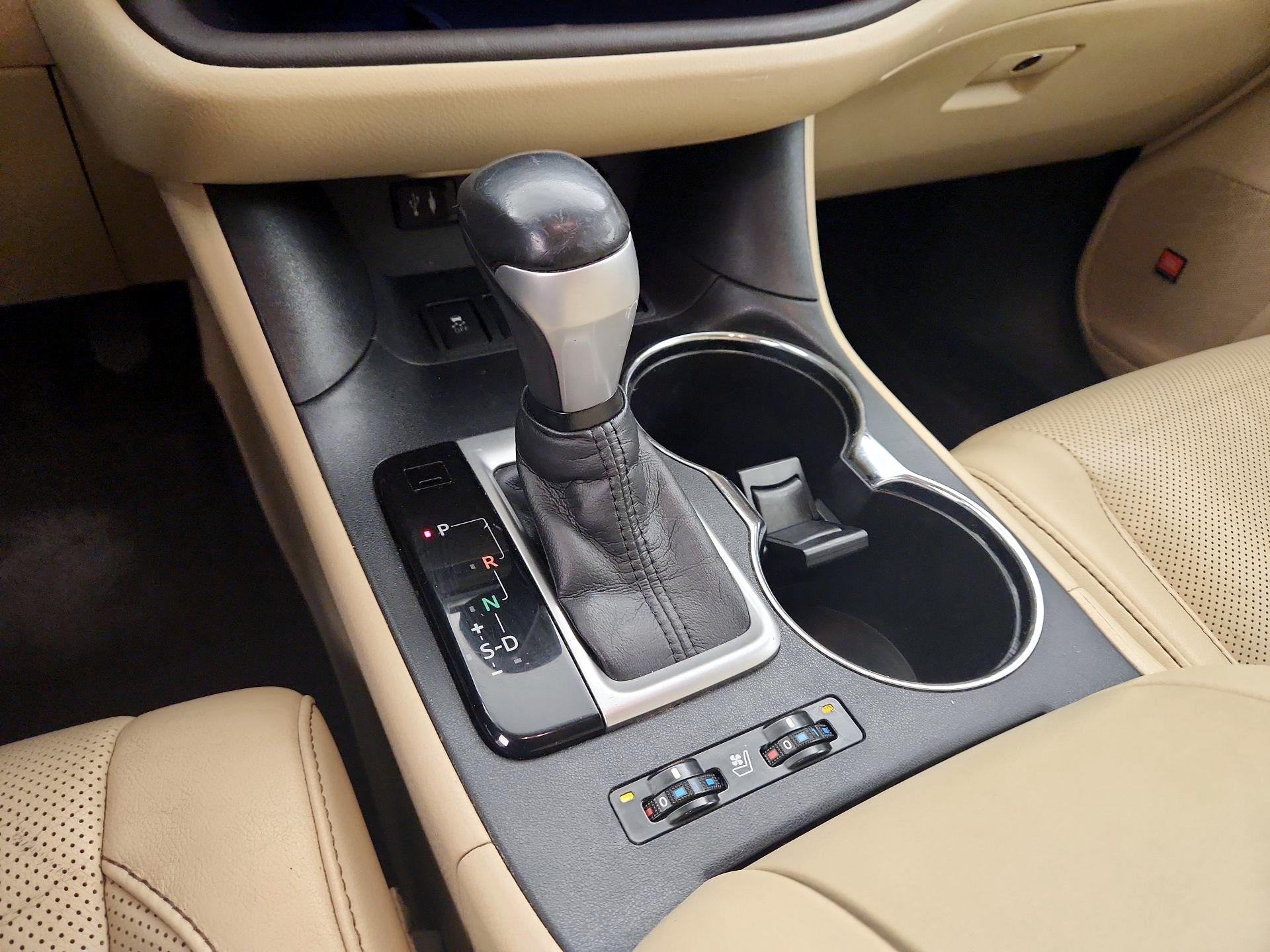 Thumbnail: 2014 Toyota Highlander - 17