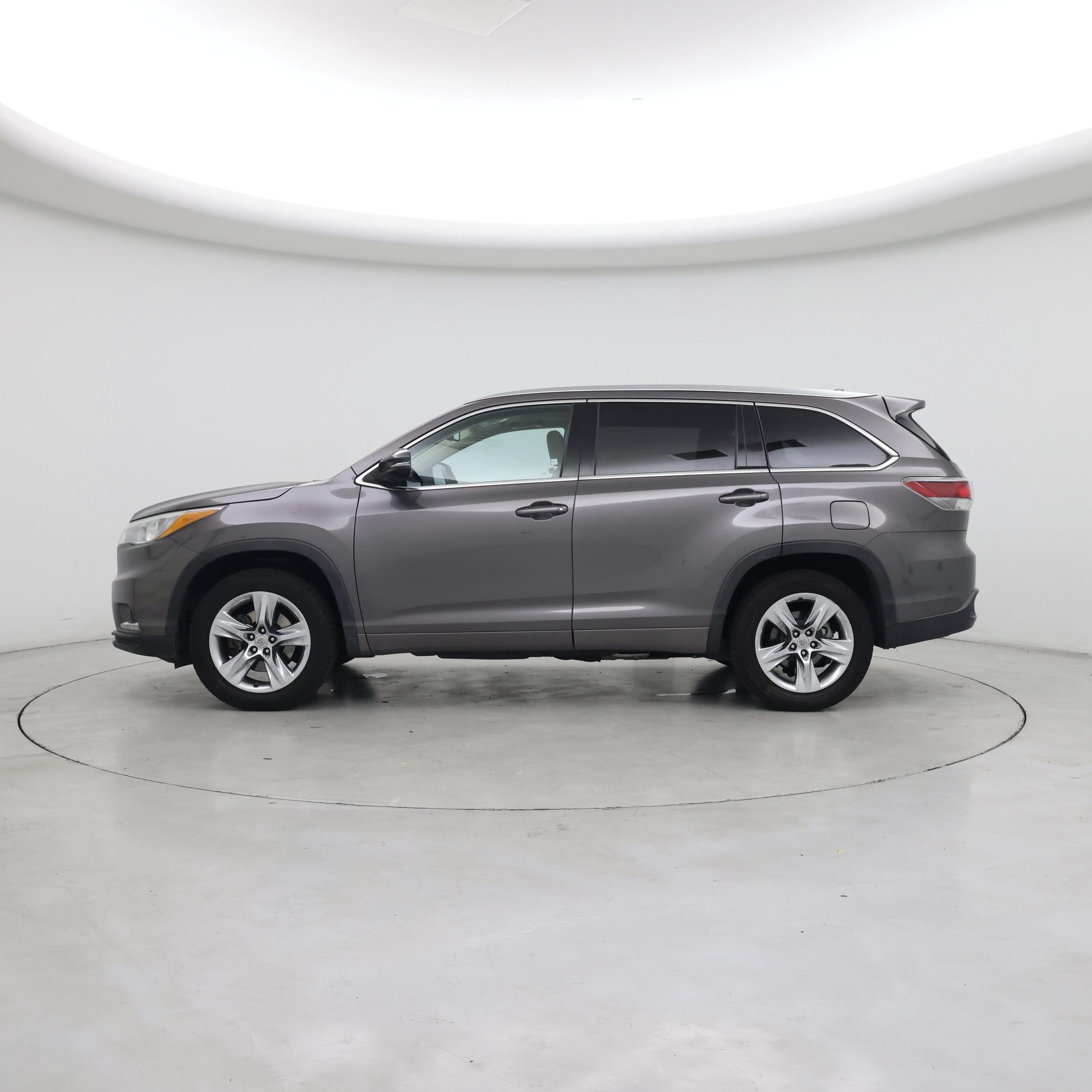 Thumbnail: 2014 Toyota Highlander - 3