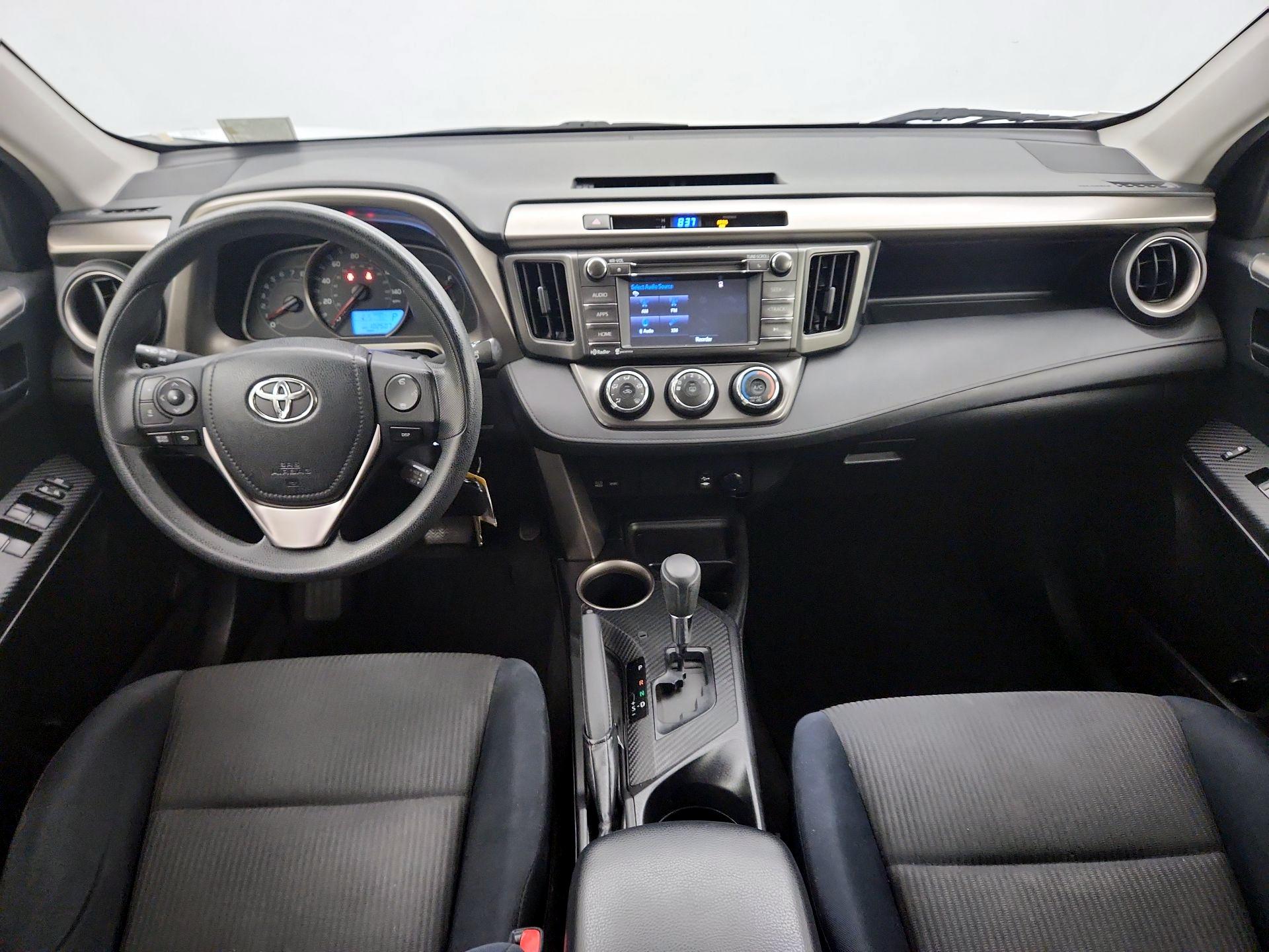 Thumbnail: 2015 Toyota RAV4 - 9