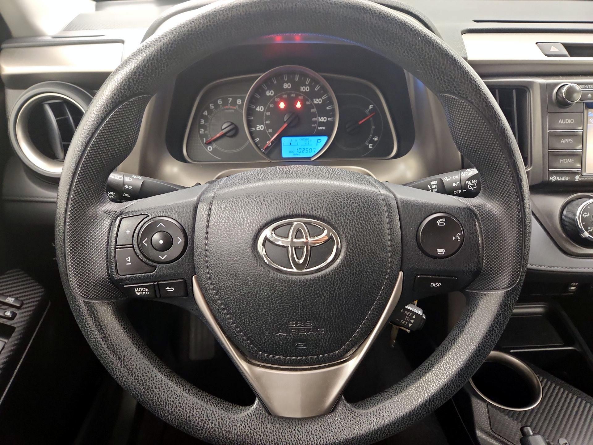 Thumbnail: 2015 Toyota RAV4 - 10