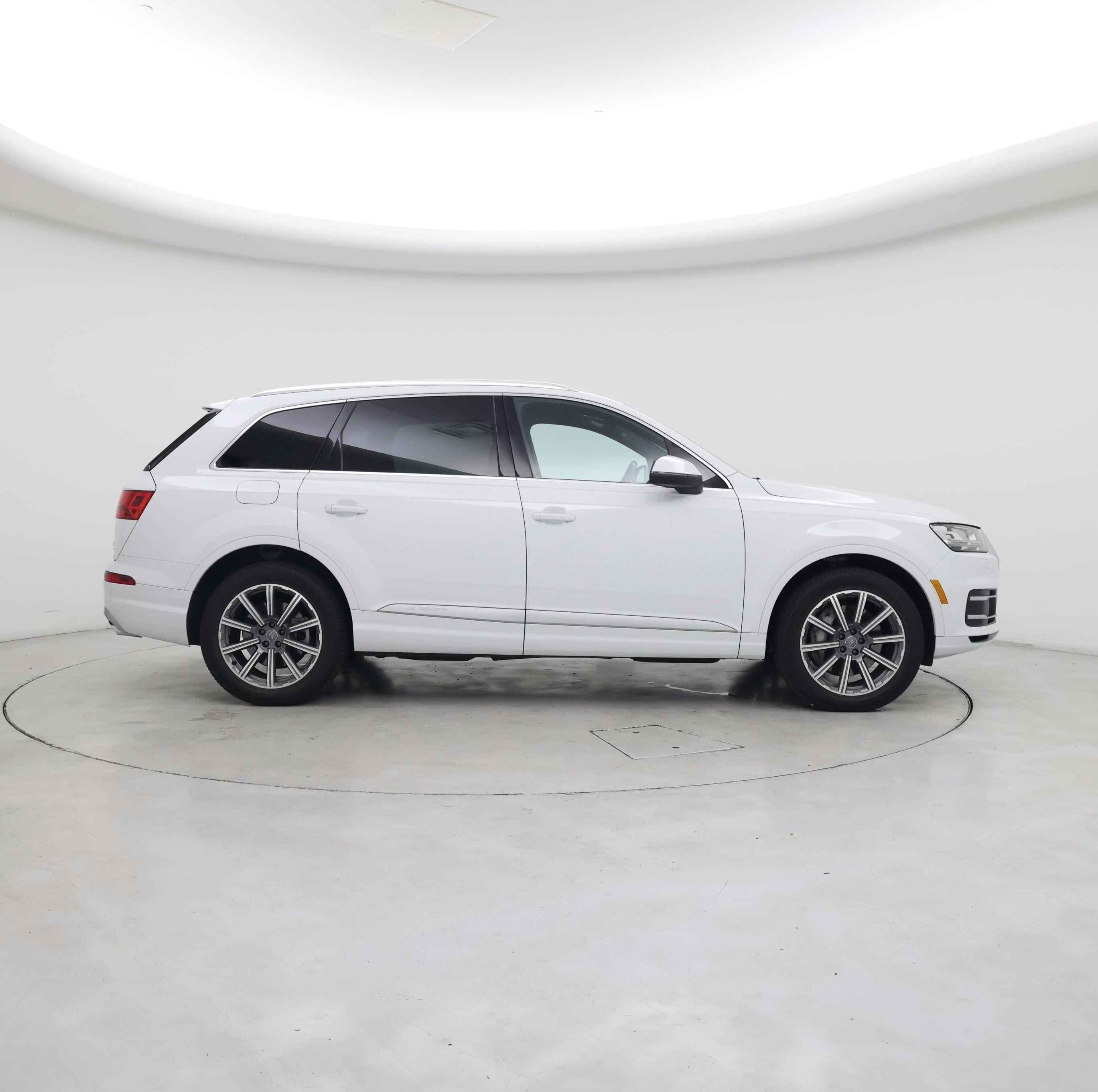 Thumbnail: 2017 Audi Q7 - 7