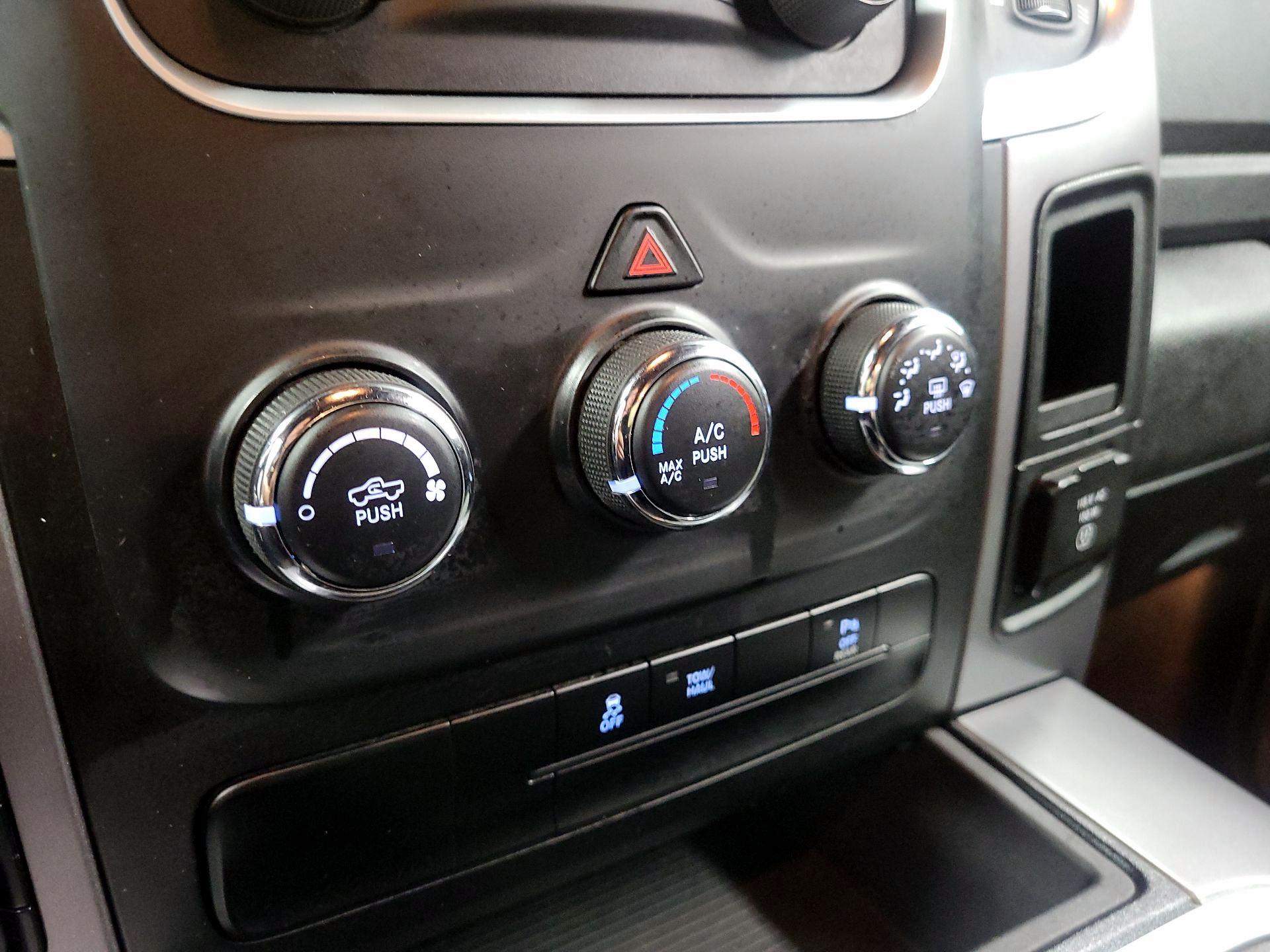 Thumbnail: 2023 RAM 1500 Classic - 15