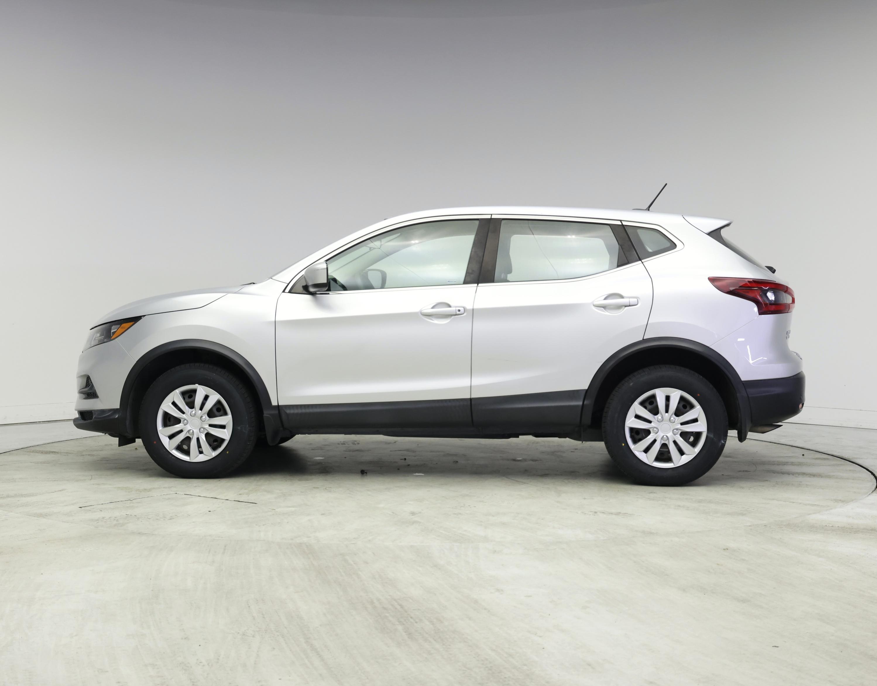 Thumbnail: 2020 Nissan Rogue Sport - 3