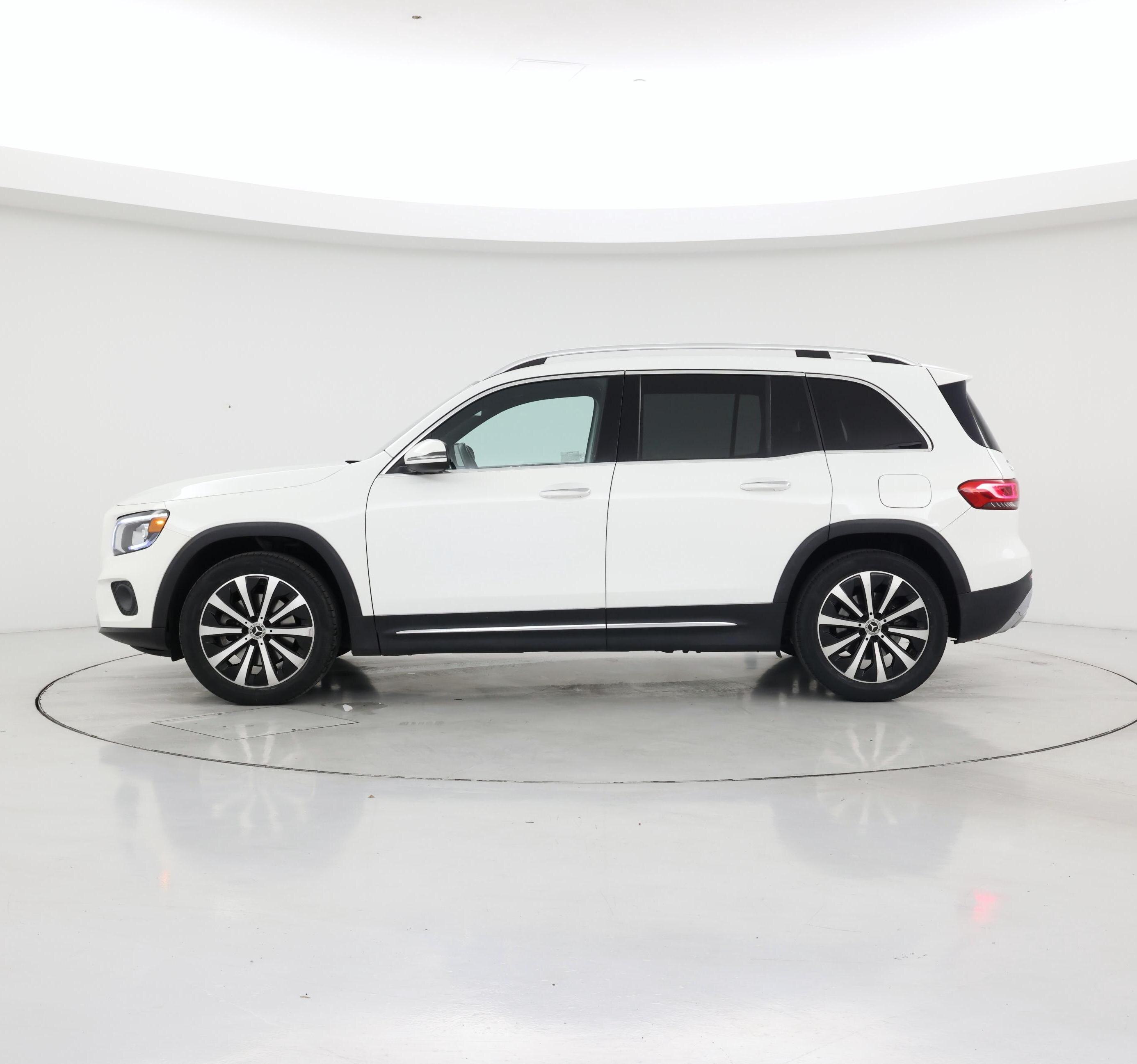 Thumbnail: 2021 Mercedes-Benz GLB - 3