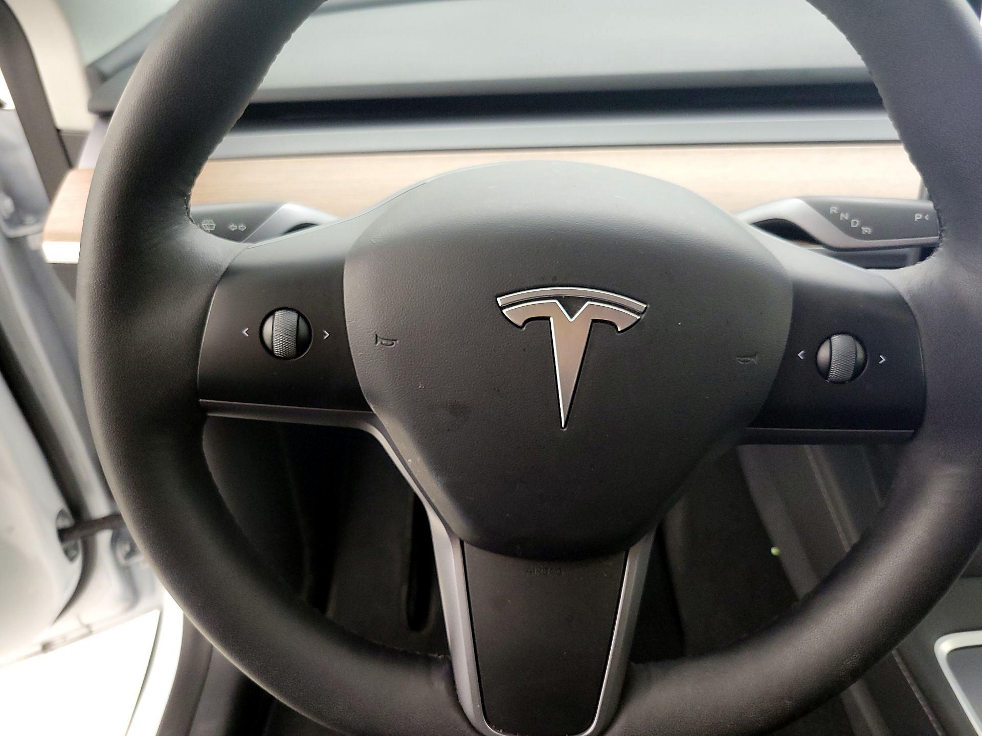Thumbnail: 2022 Tesla Model Y - 10