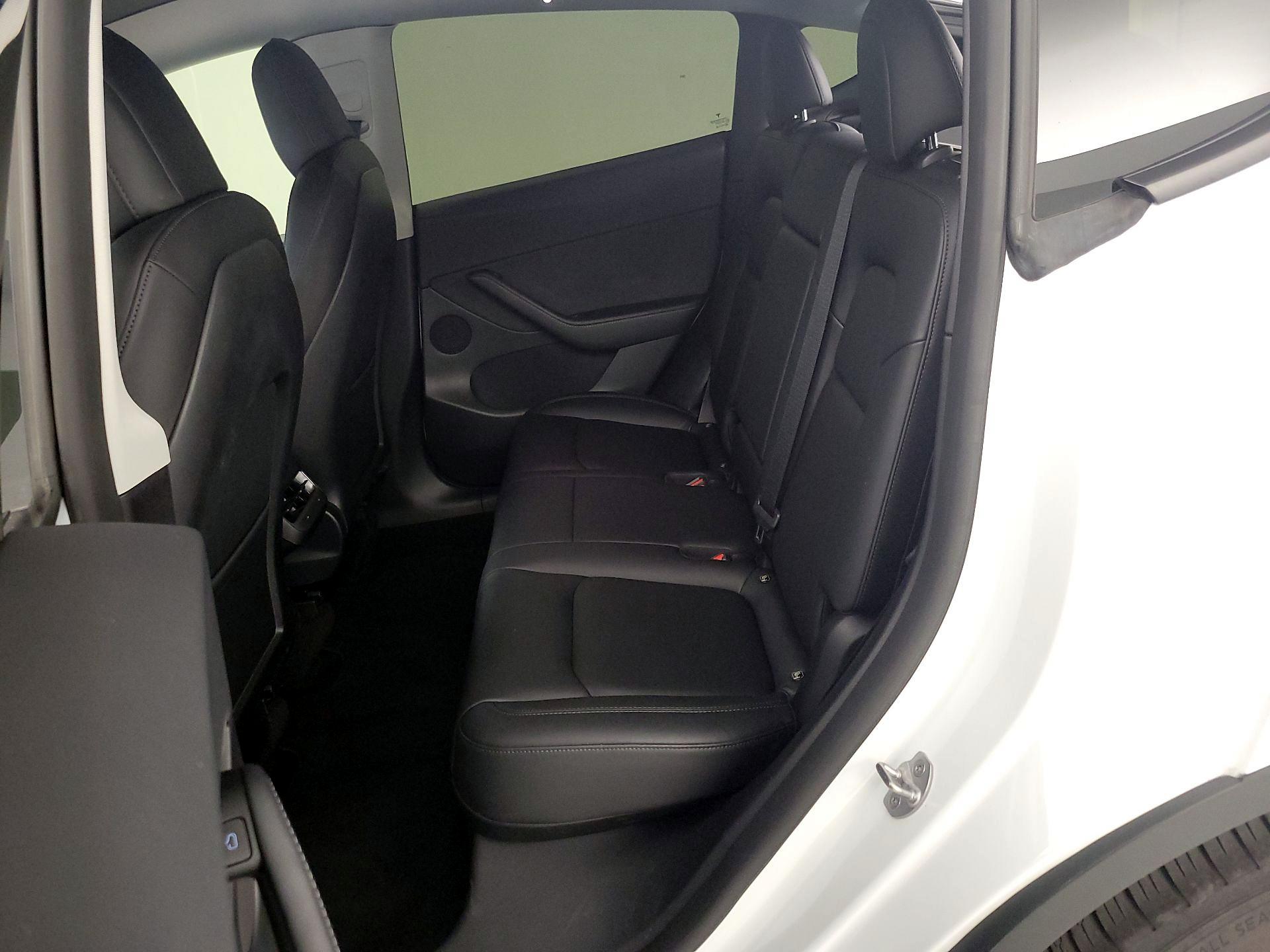 Thumbnail: 2022 Tesla Model Y - 18
