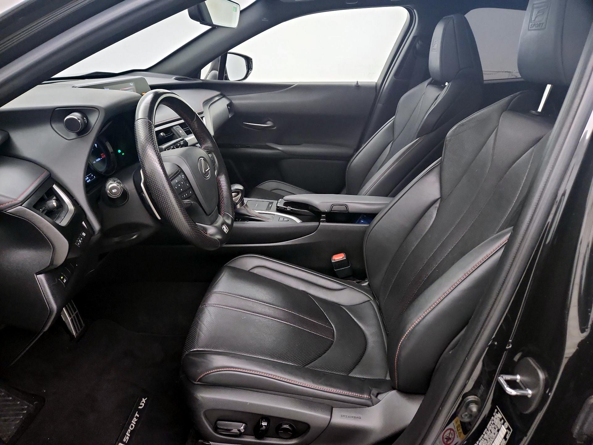 Thumbnail: 2019 Lexus UX - 11