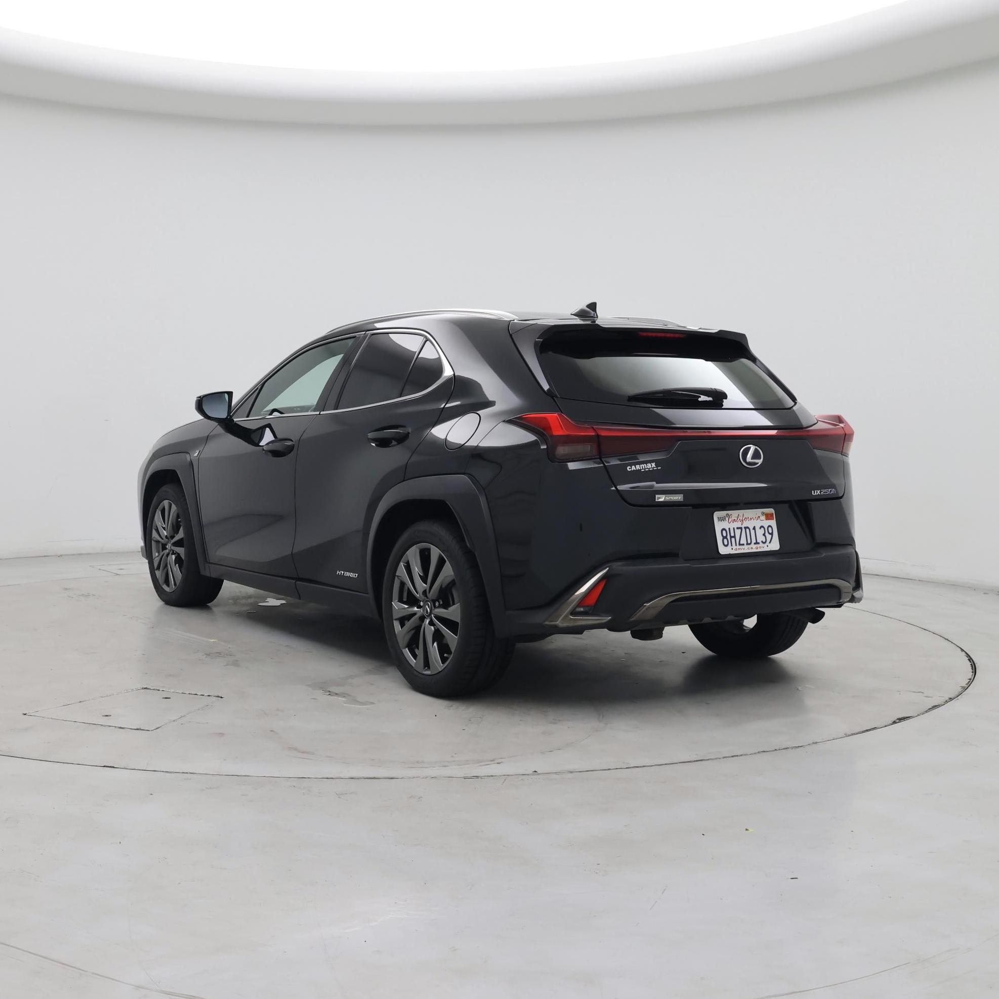 Thumbnail: 2019 Lexus UX - 2