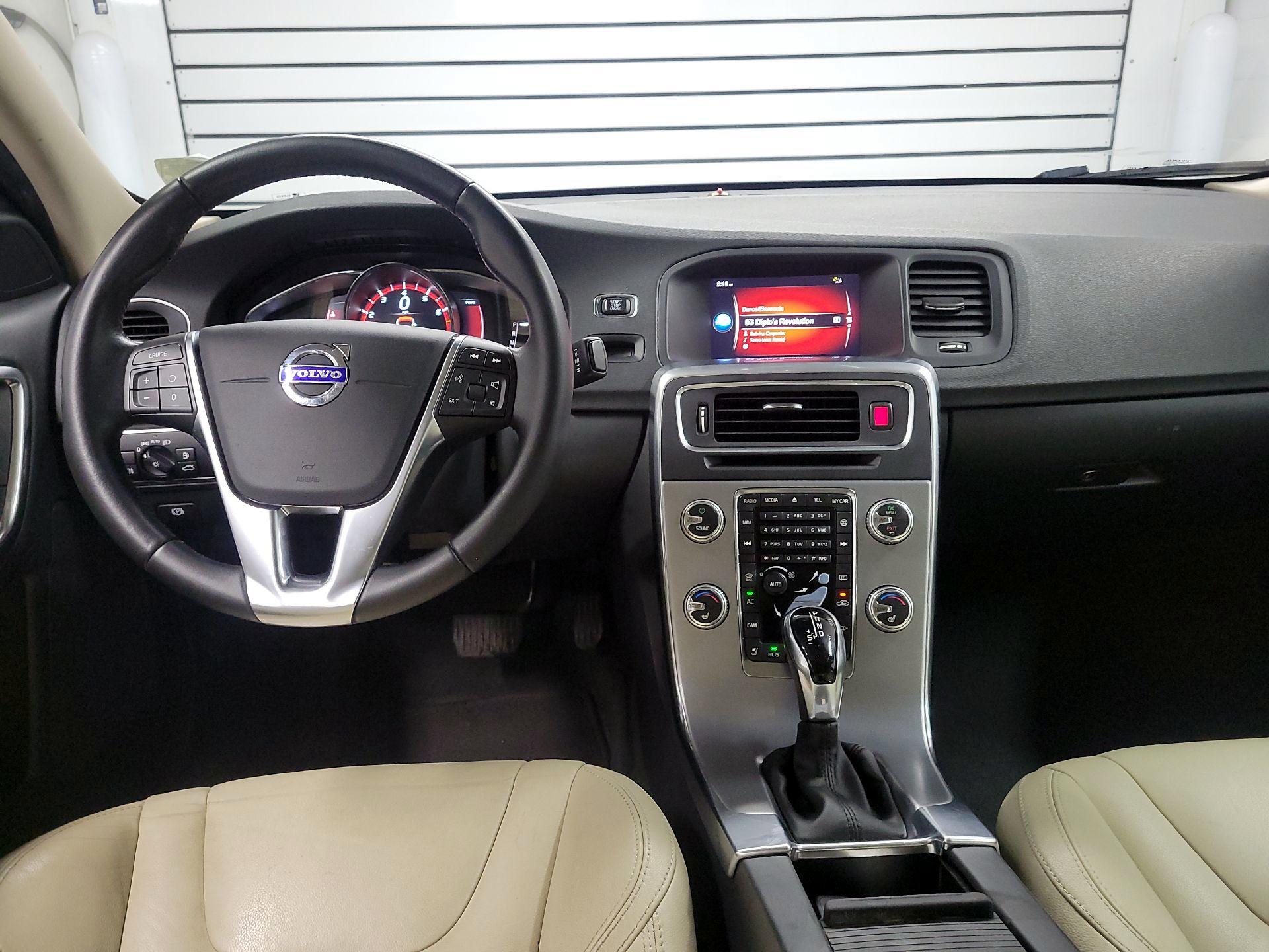 Thumbnail: 2017 Volvo S60 - 9