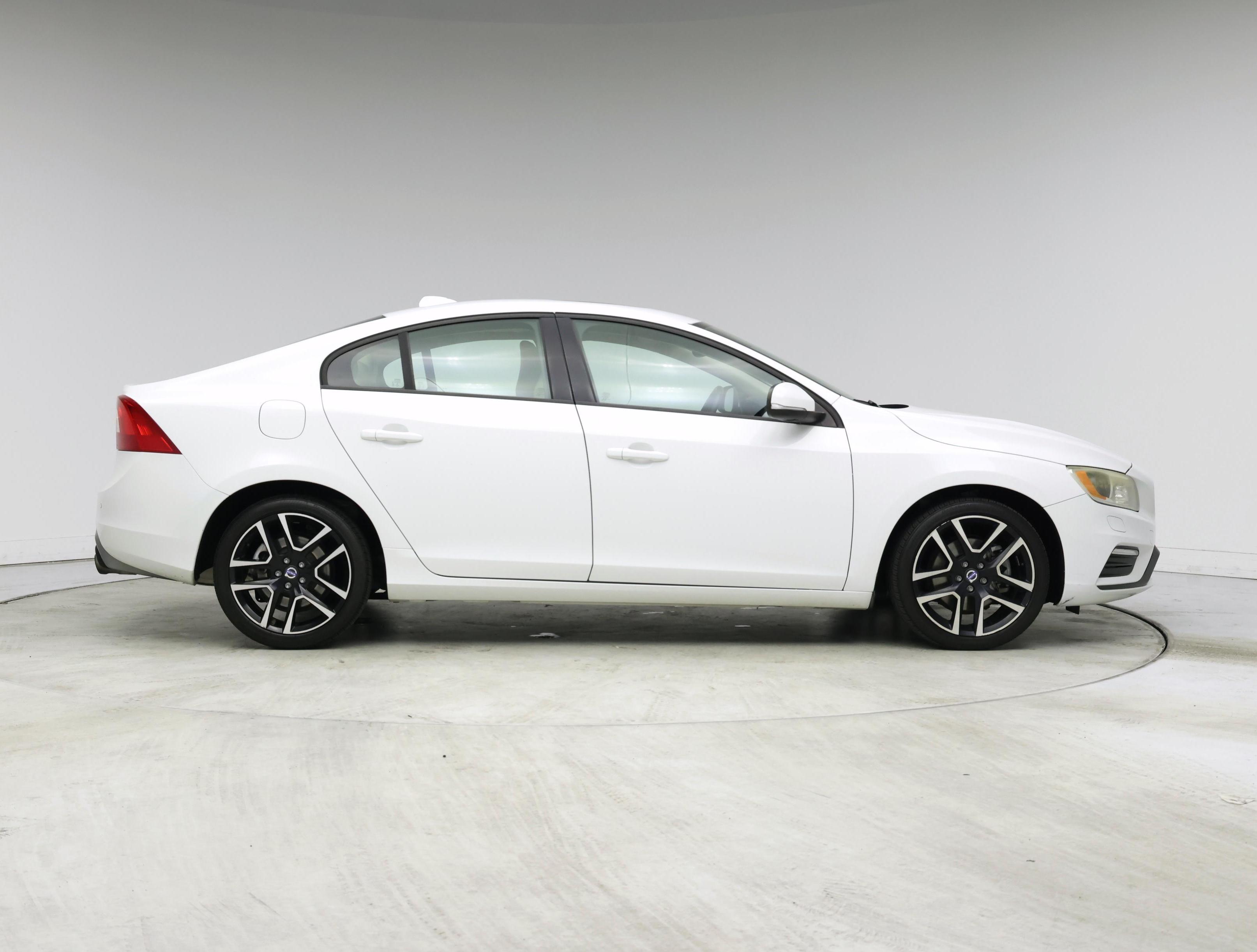 Thumbnail: 2017 Volvo S60 - 7