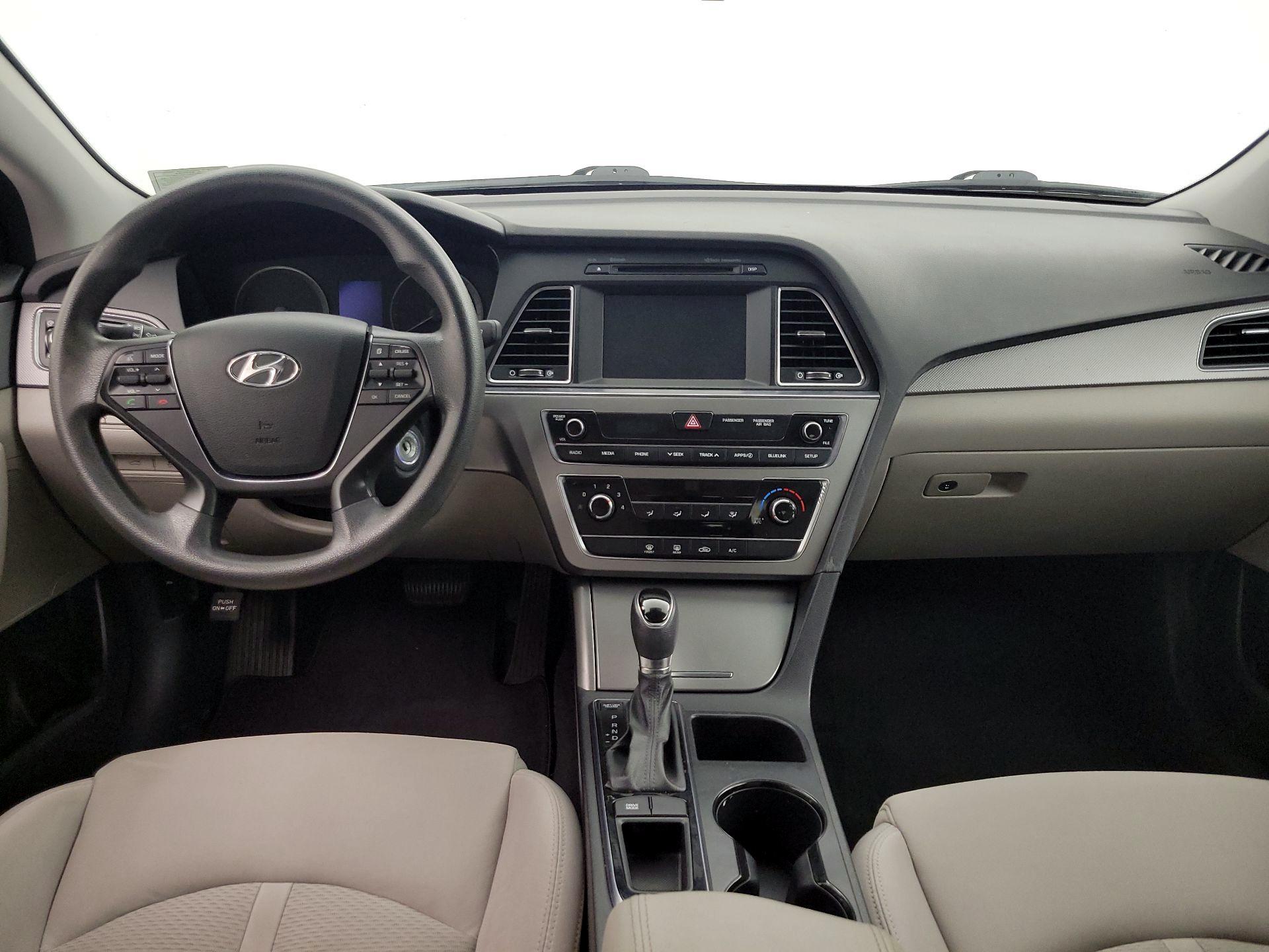Thumbnail: 2017 Hyundai Sonata - 9