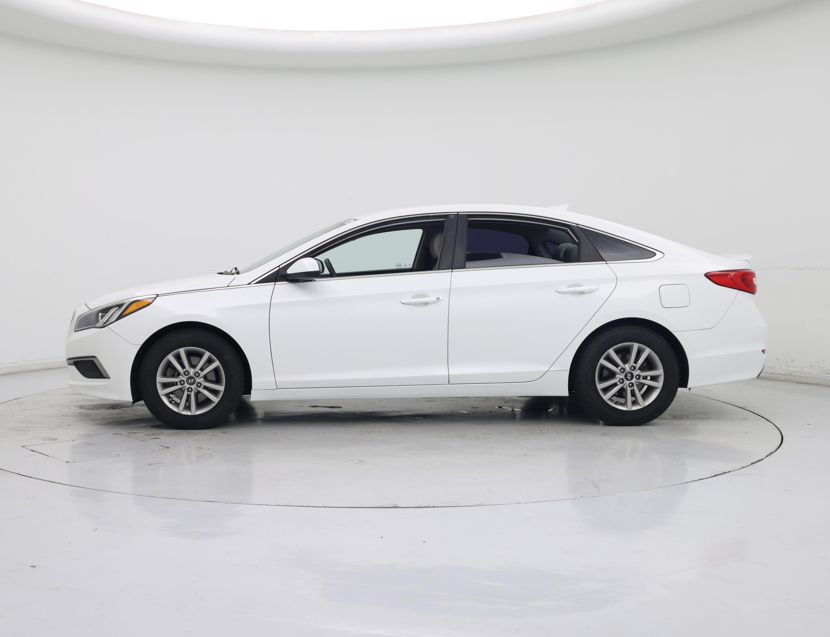 Thumbnail: 2017 Hyundai Sonata - 3