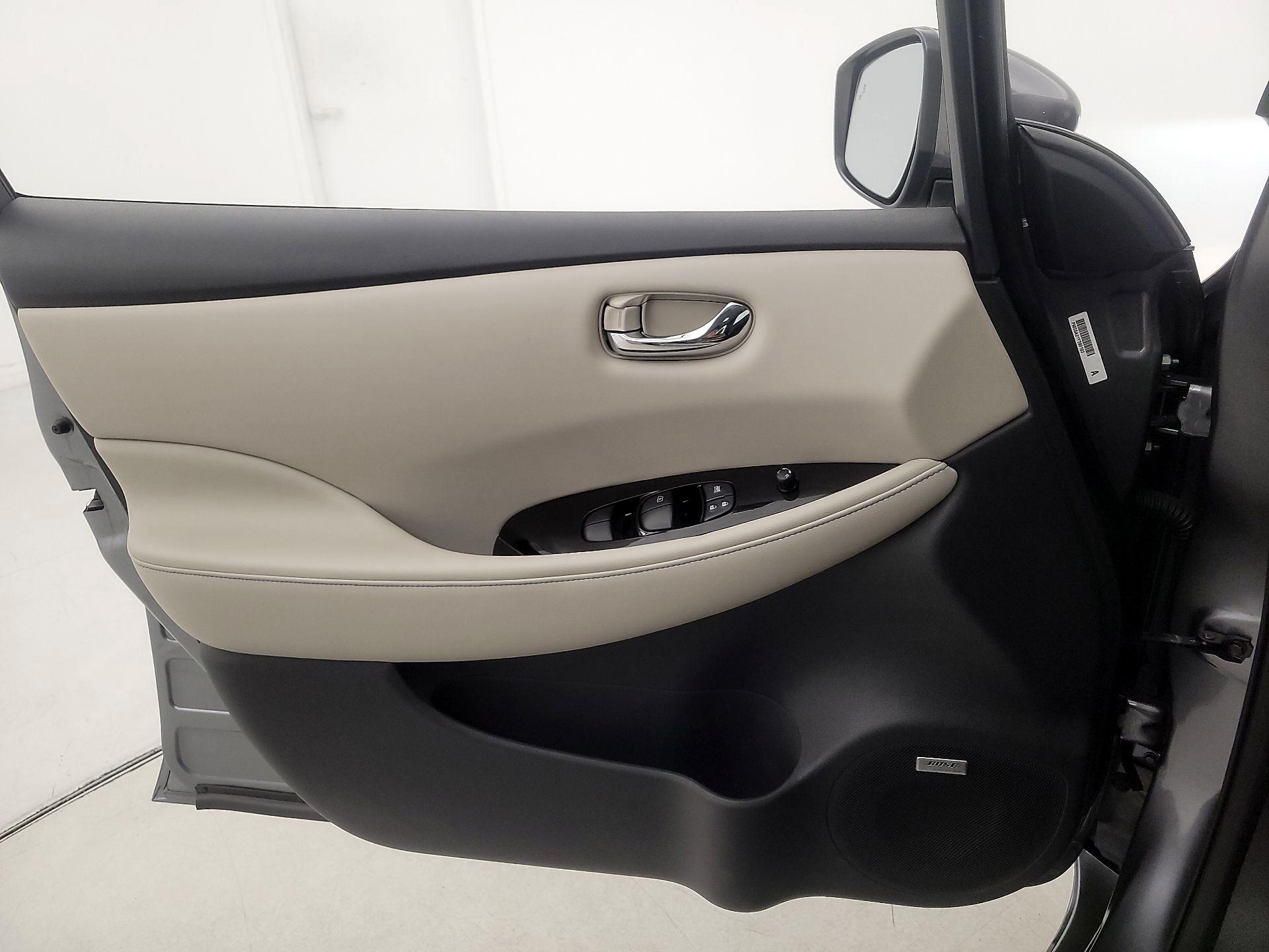 Thumbnail: 2022 Nissan Leaf - 12
