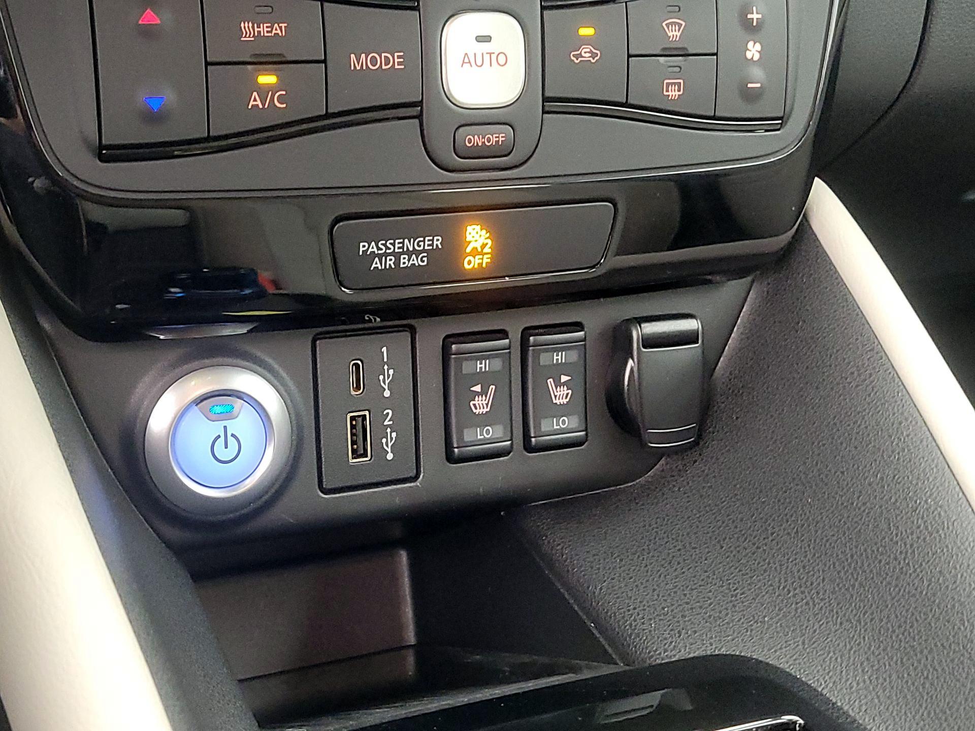 Thumbnail: 2022 Nissan Leaf - 19