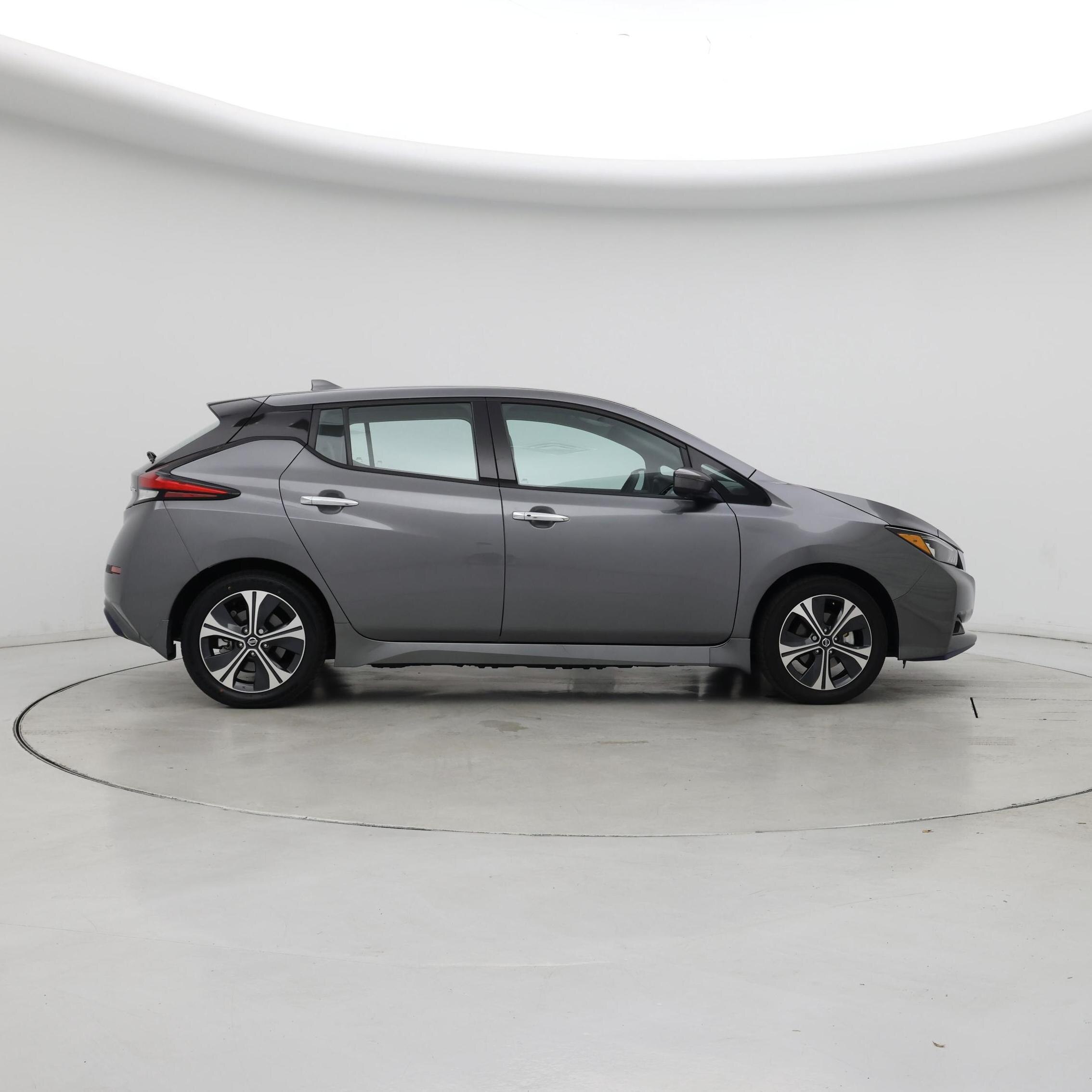 Thumbnail: 2022 Nissan Leaf - 7