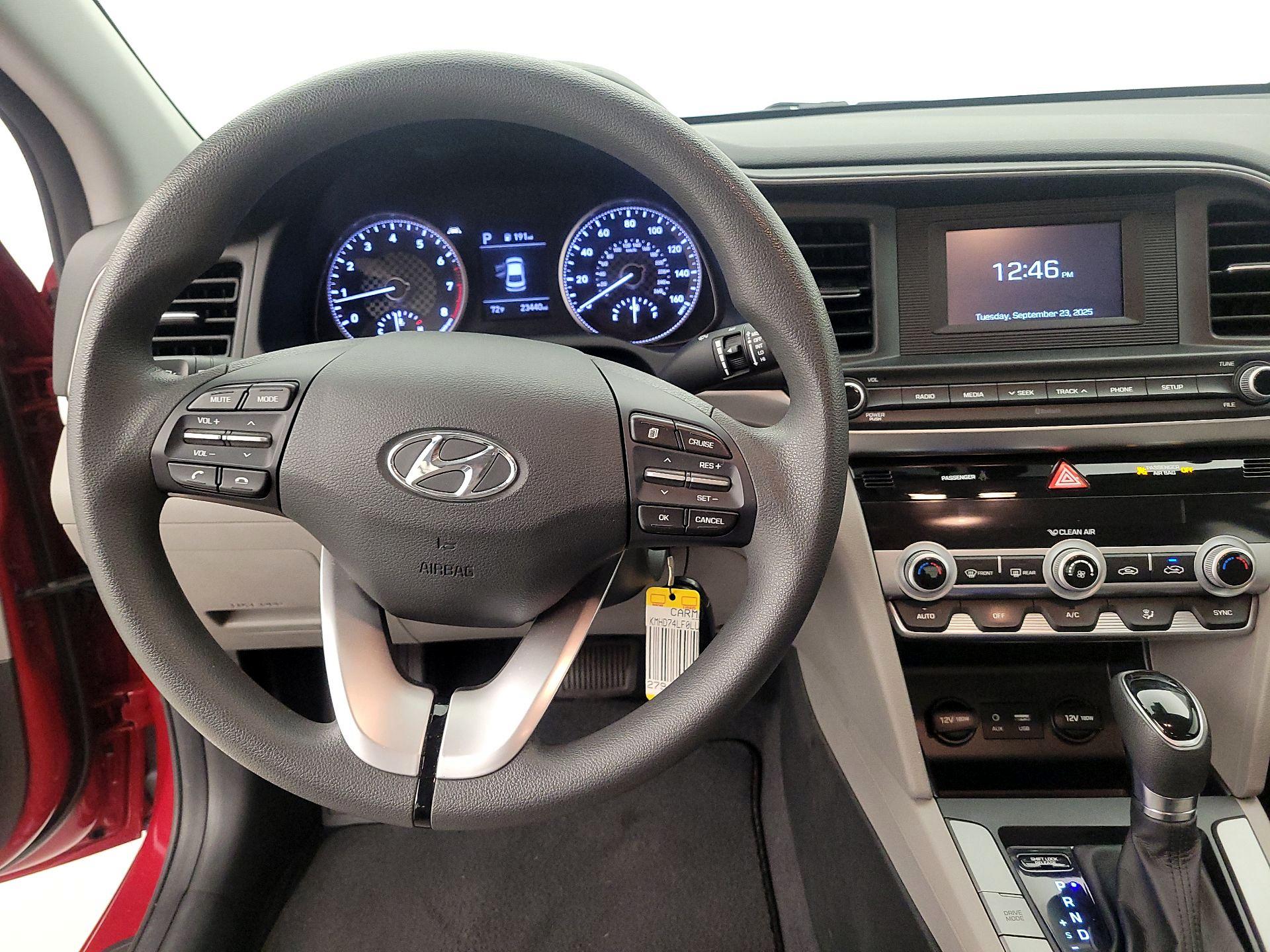 Thumbnail: 2020 Hyundai Elantra - 10