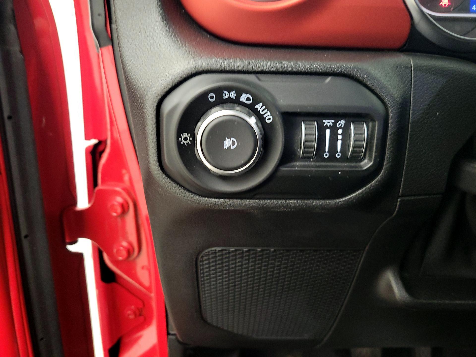 Thumbnail: 2021 Jeep Wrangler - 13