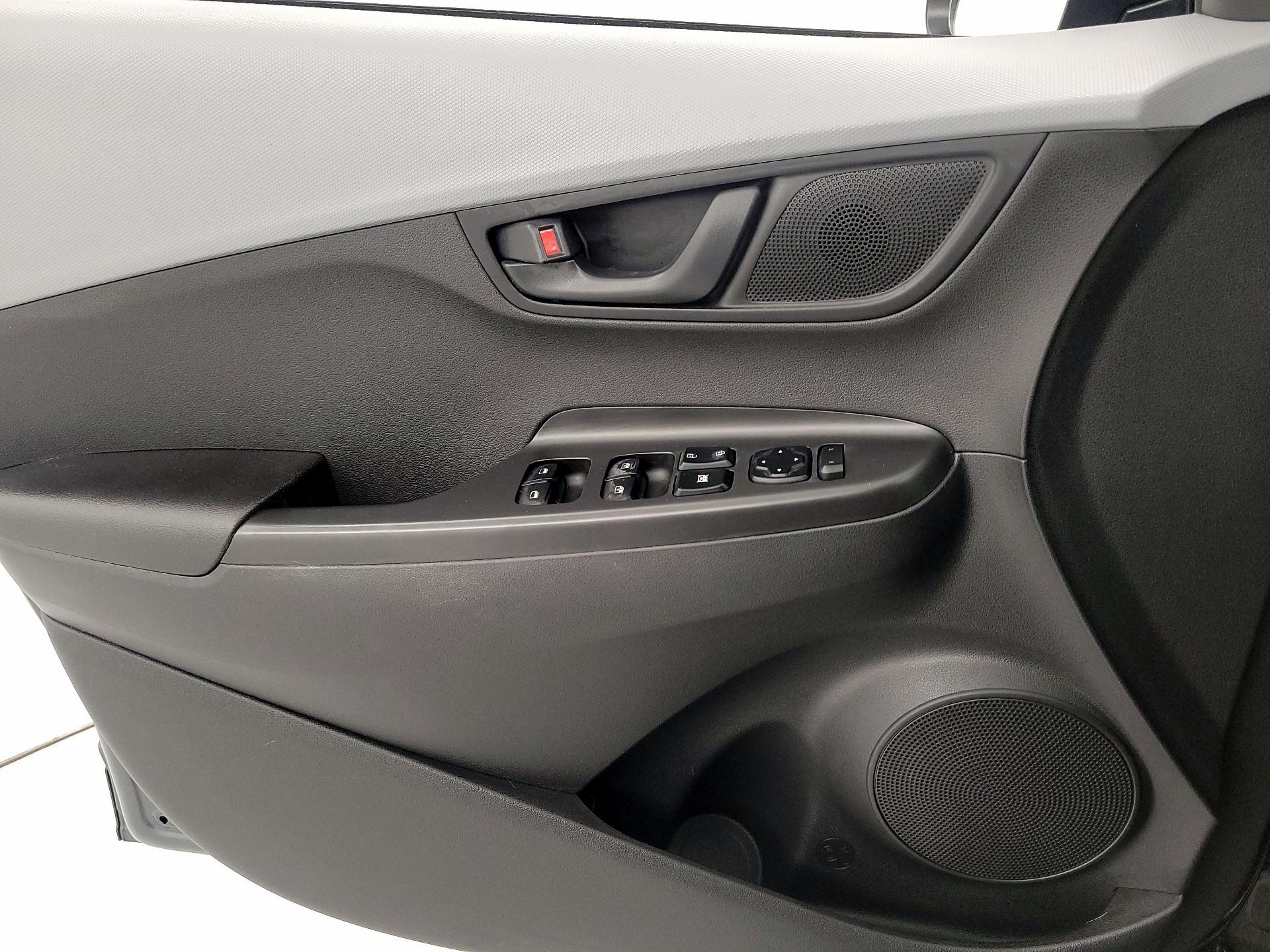 Thumbnail: 2020 Hyundai Kona - 12