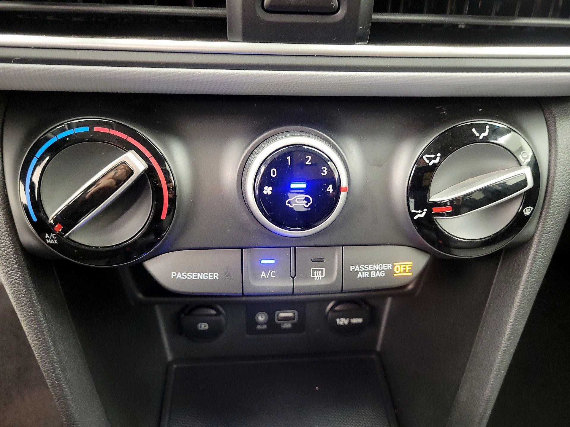 Thumbnail: 2020 Hyundai Kona - 16