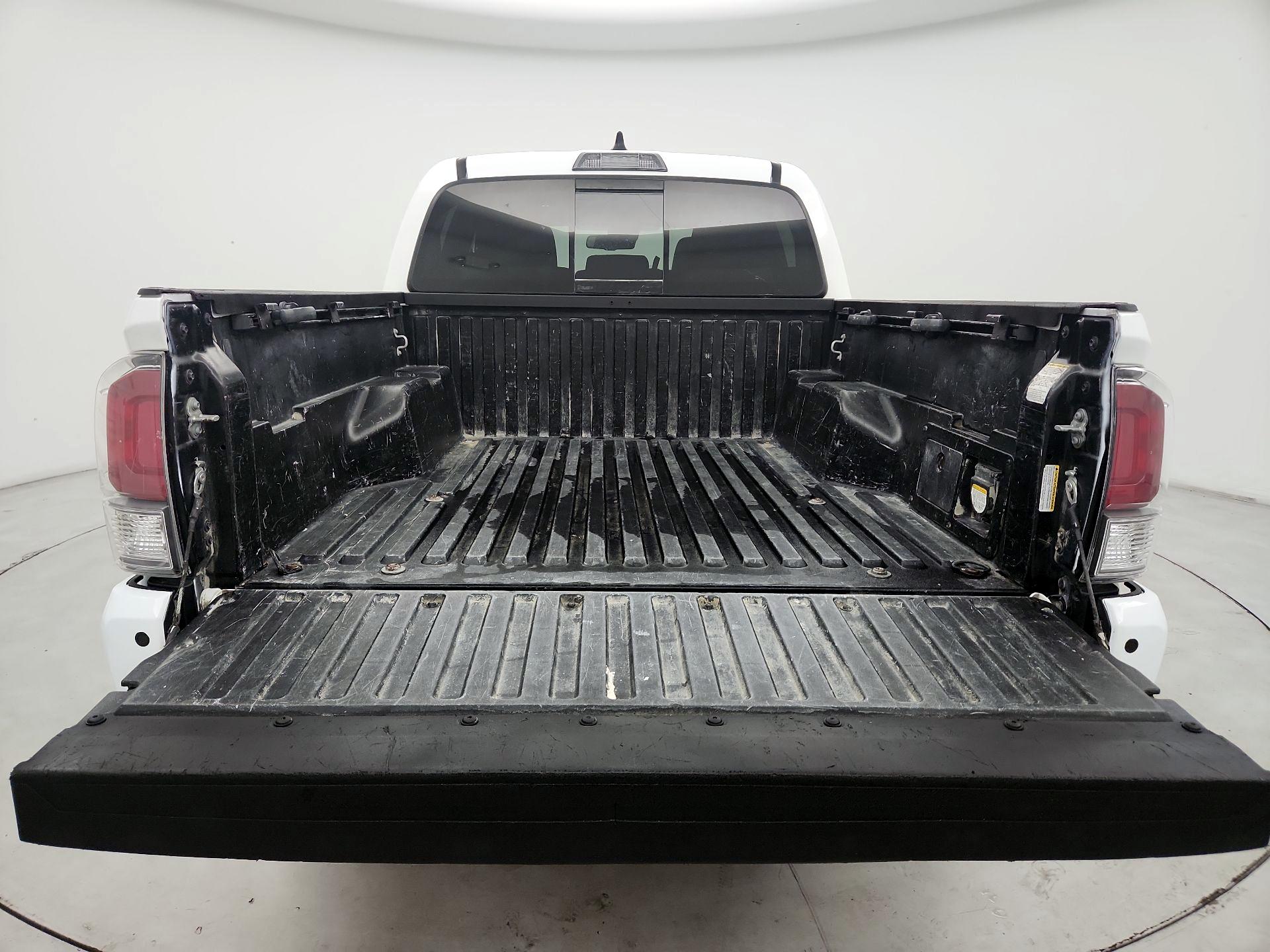Thumbnail: 2022 Toyota Tacoma - 20