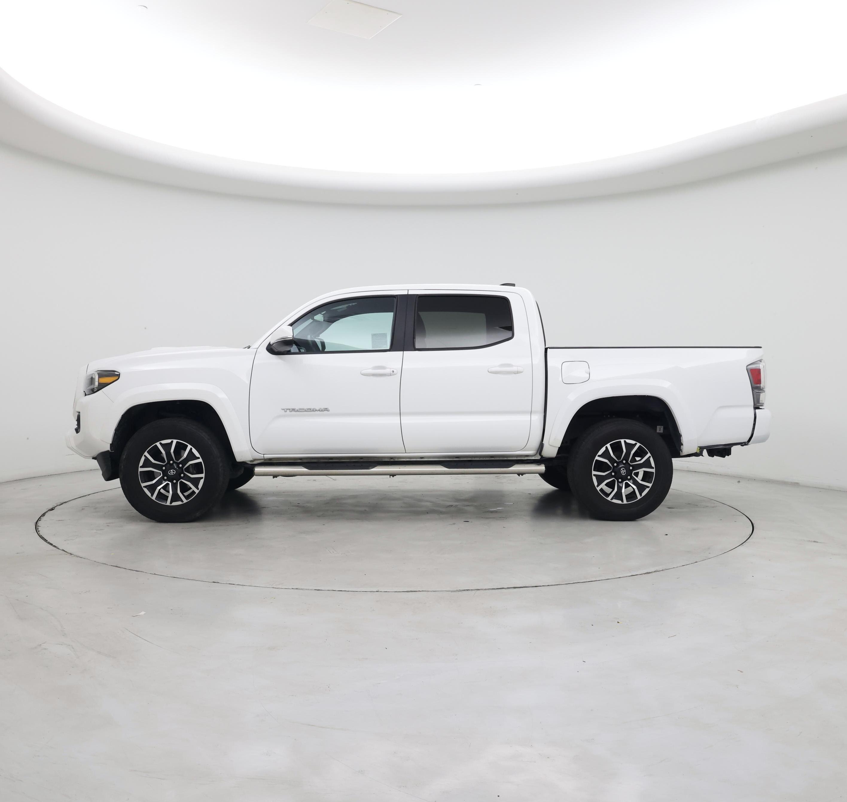 Thumbnail: 2022 Toyota Tacoma - 3
