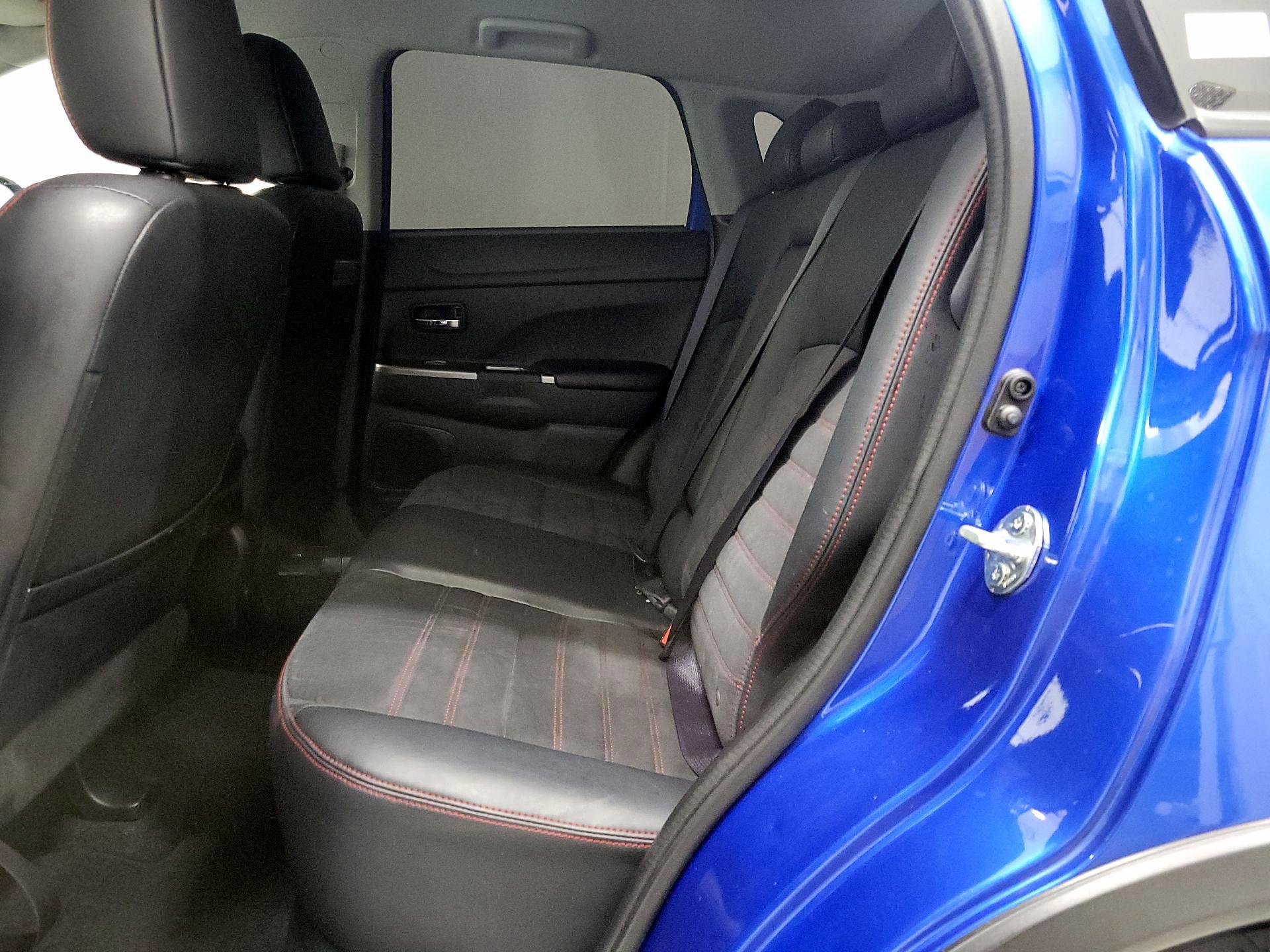 Thumbnail: 2018 Mitsubishi Outlander Sport - 18