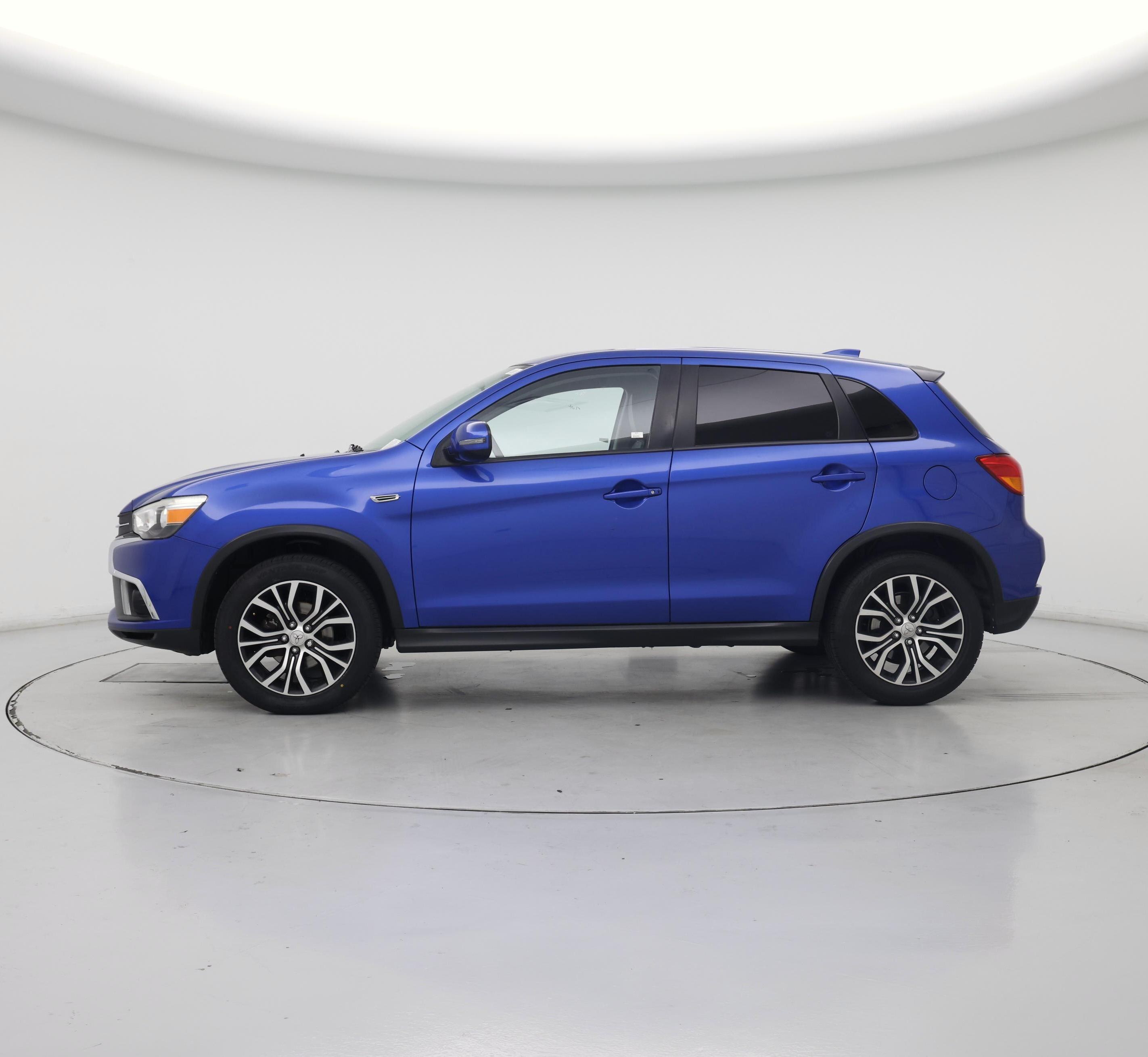 Thumbnail: 2018 Mitsubishi Outlander Sport - 3