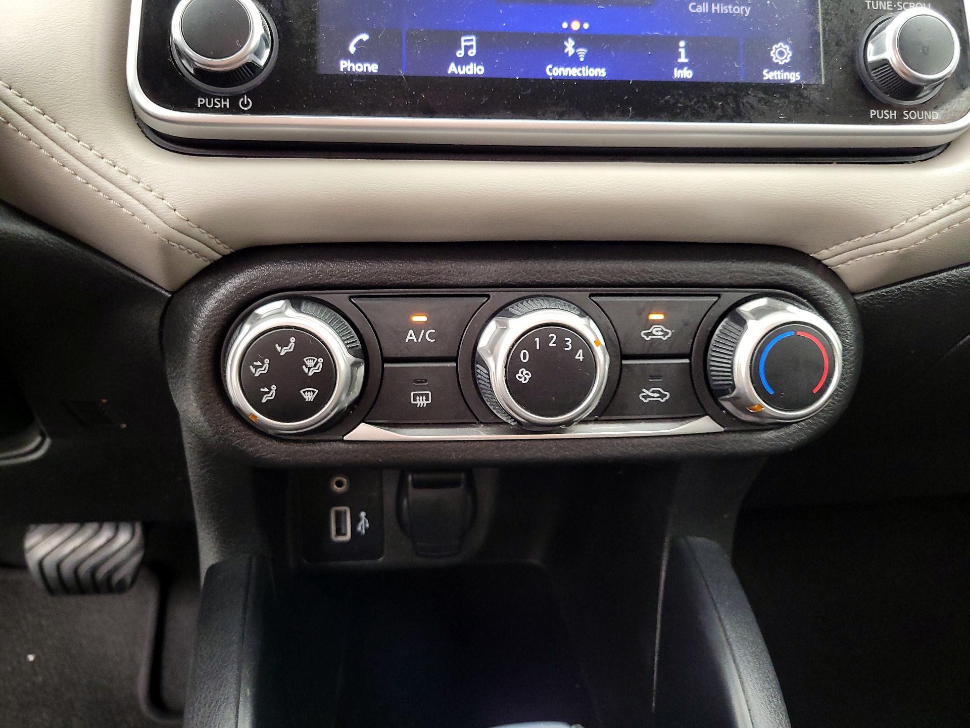 Thumbnail: 2020 Nissan Versa - 15