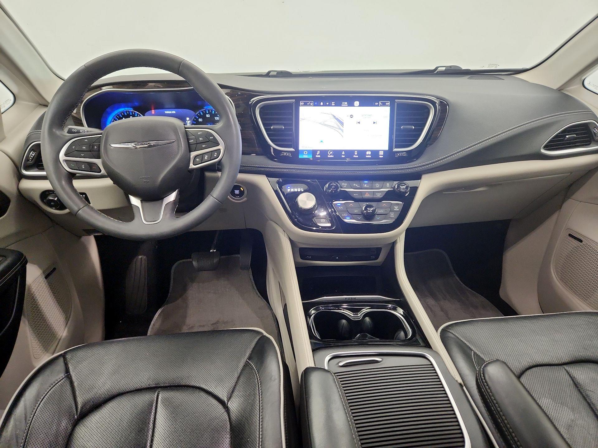 Thumbnail: 2022 Chrysler Pacifica - 9