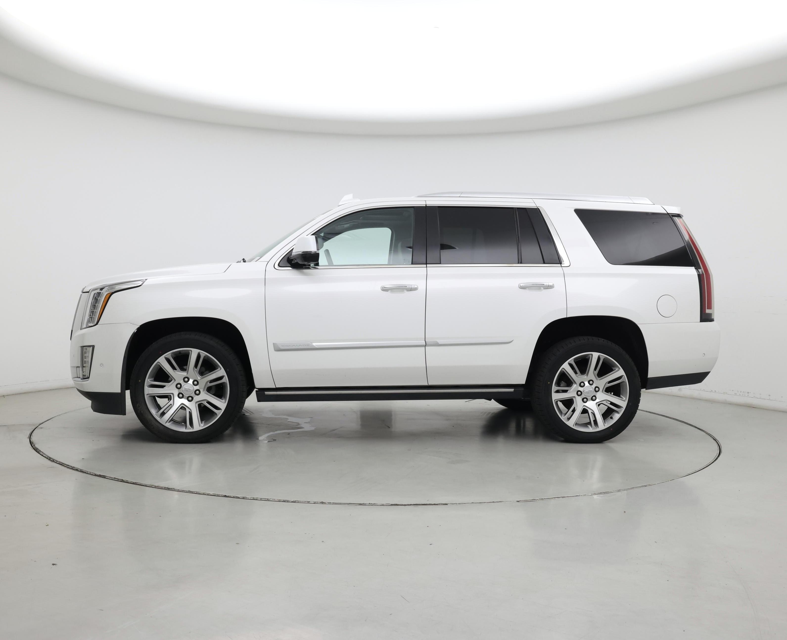 Thumbnail: 2019 Cadillac Escalade - 3