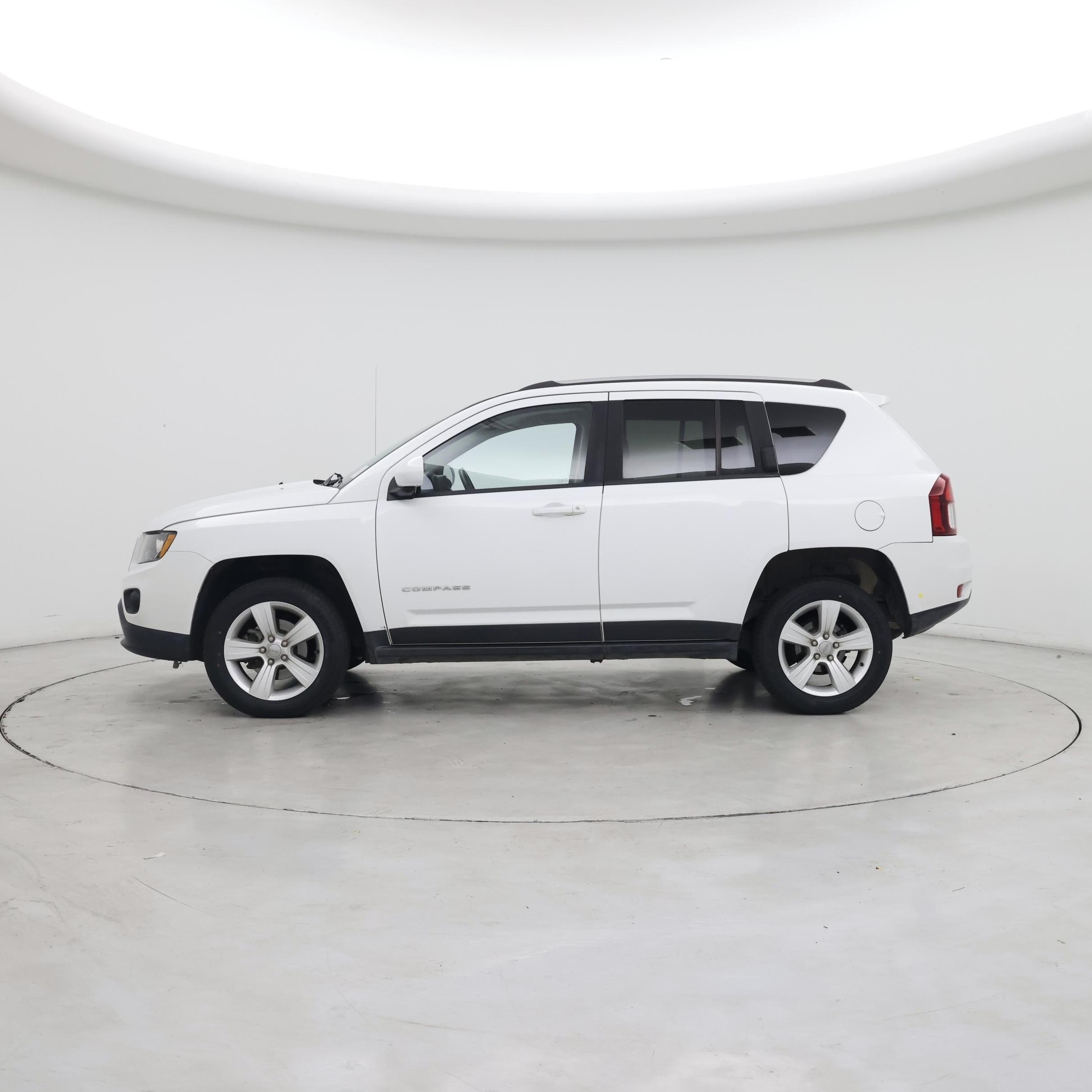 Thumbnail: 2016 Jeep Compass - 3
