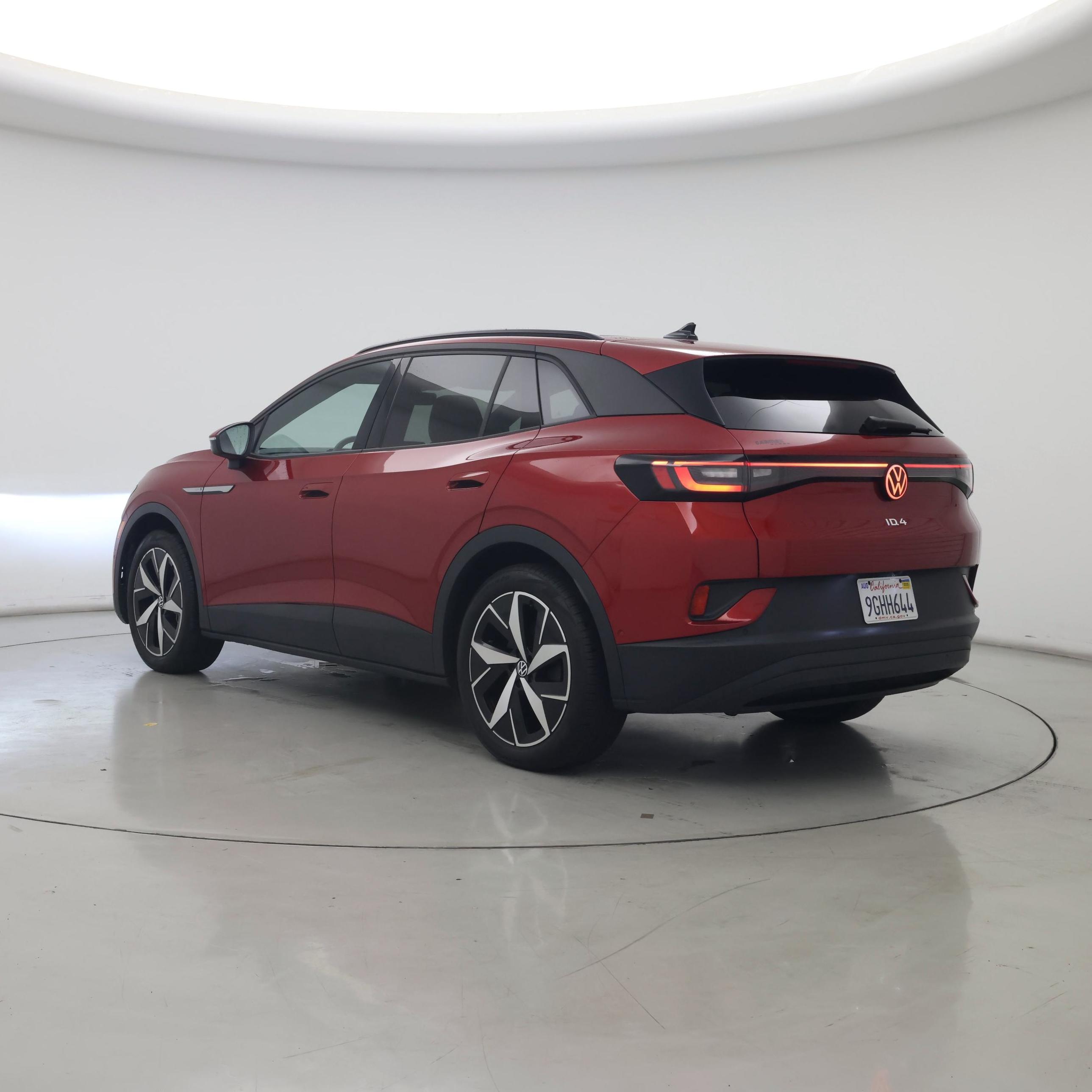 Thumbnail: 2023 Volkswagen ID.4 - 2