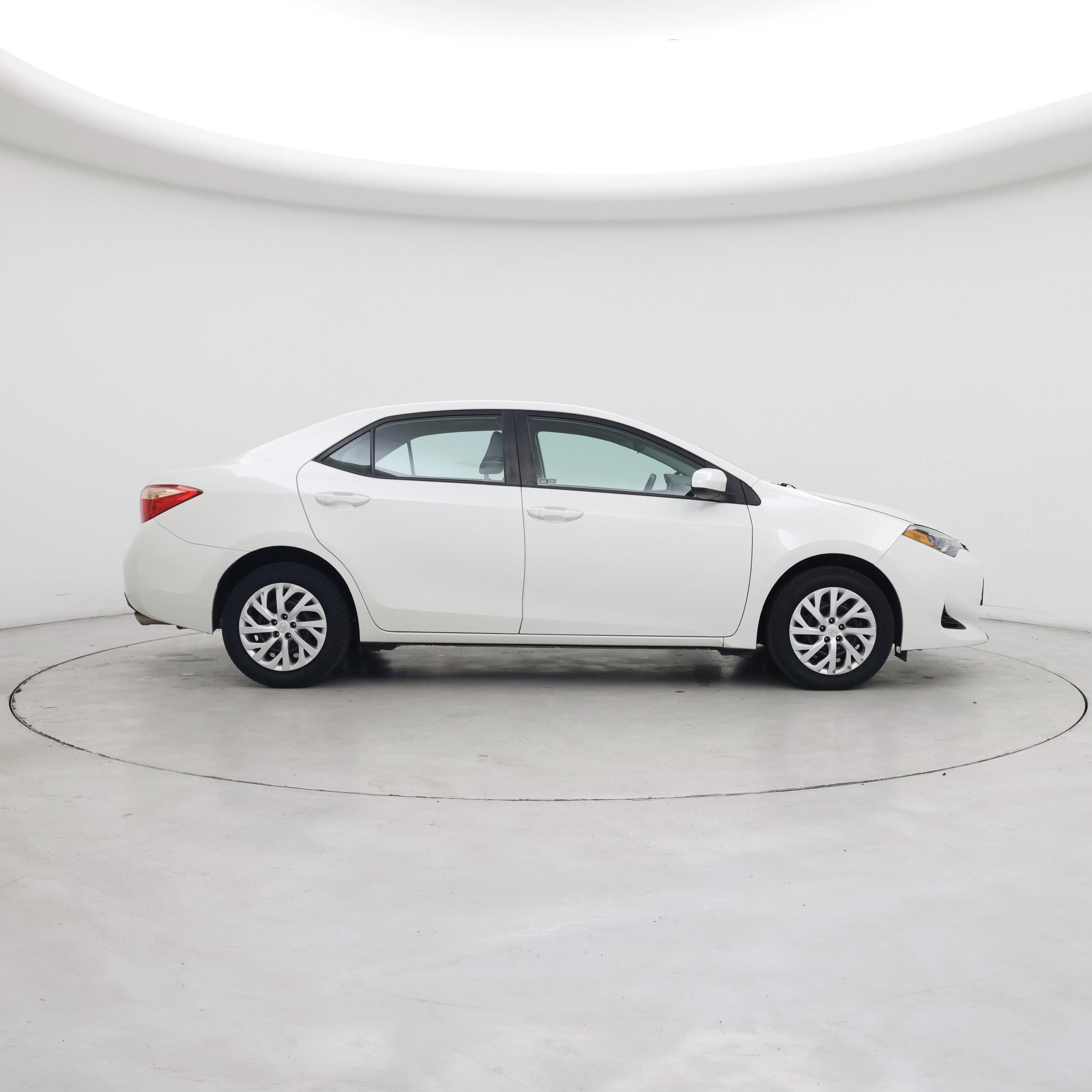 Thumbnail: 2018 Toyota Corolla - 7