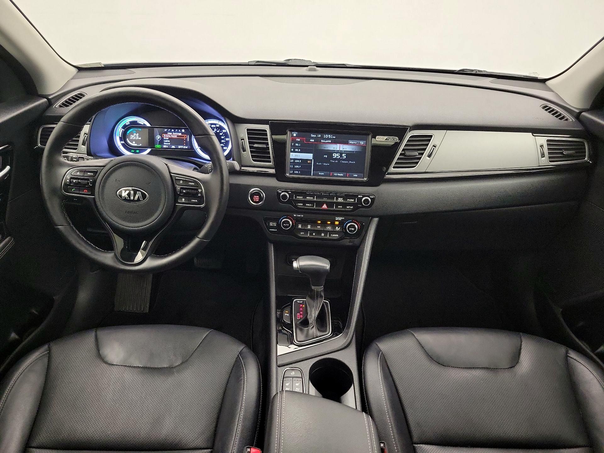 Thumbnail: 2017 Kia Niro - 9