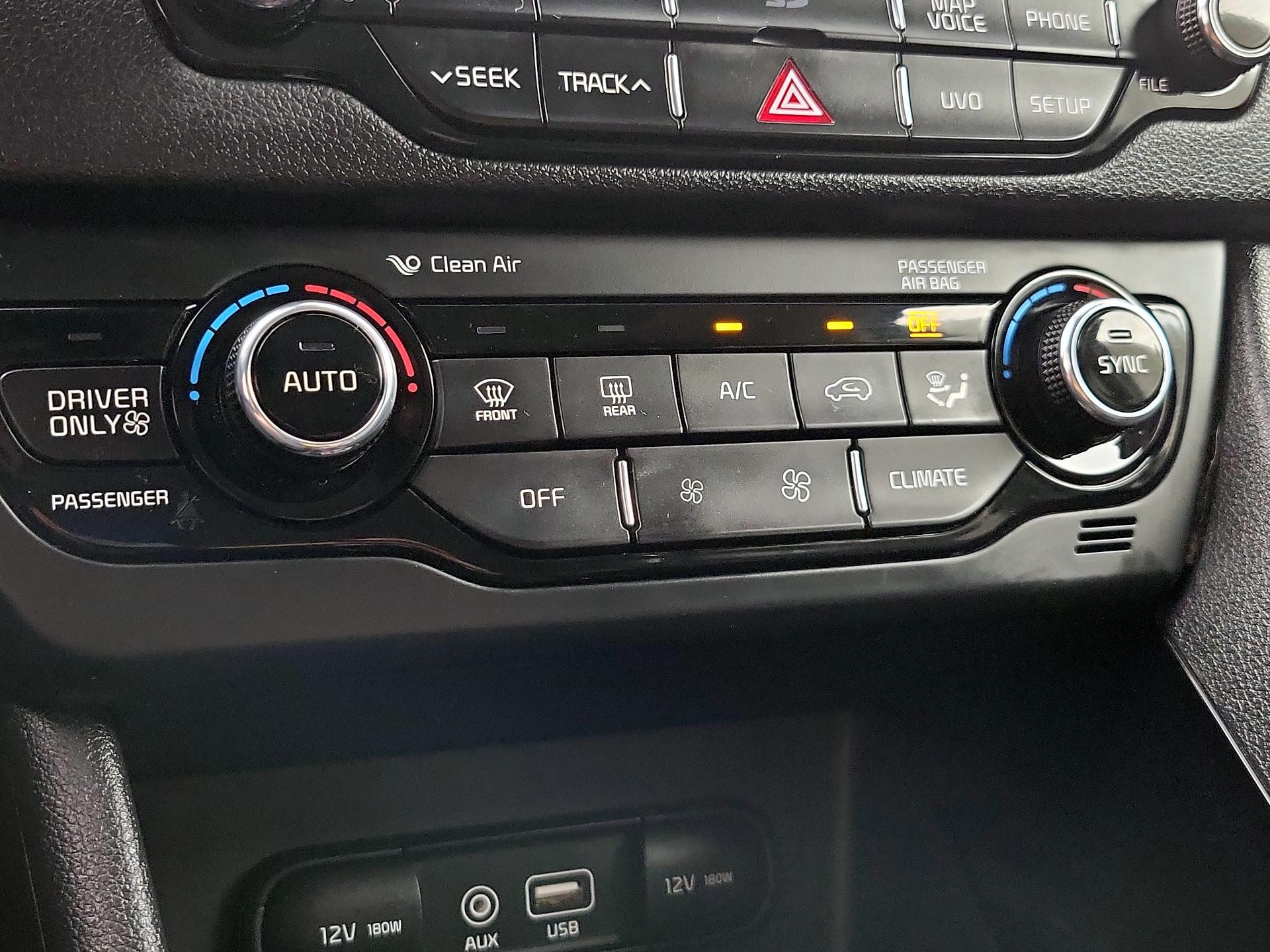 Thumbnail: 2017 Kia Niro - 16
