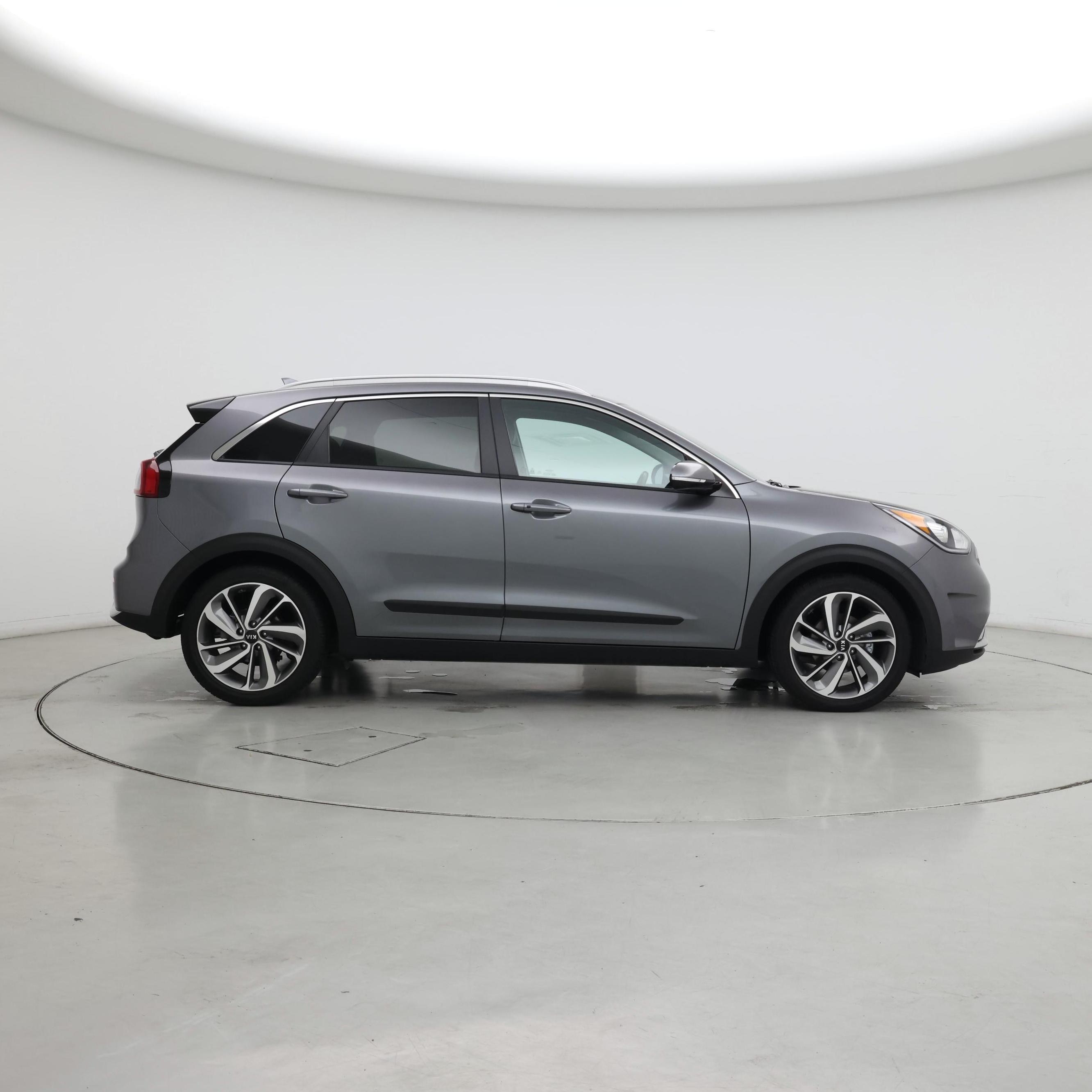Thumbnail: 2017 Kia Niro - 7