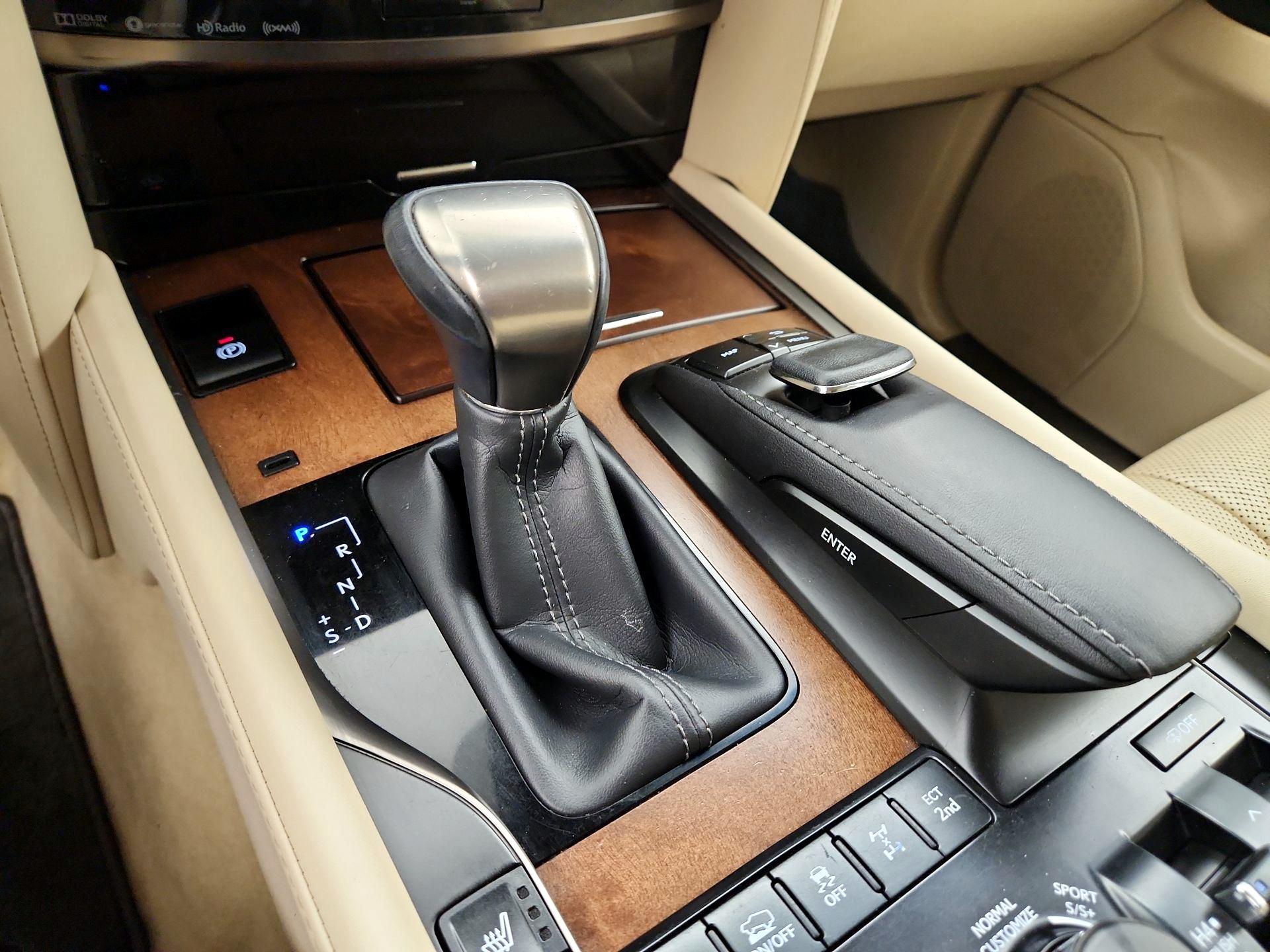 Thumbnail: 2019 Lexus LX - 18