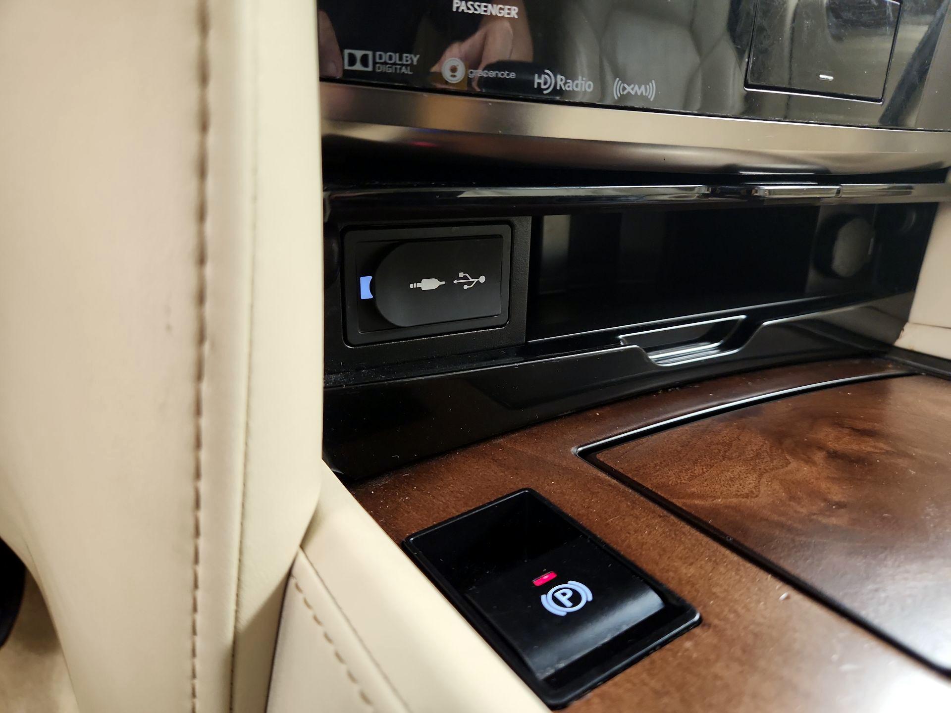 Thumbnail: 2019 Lexus LX - 19