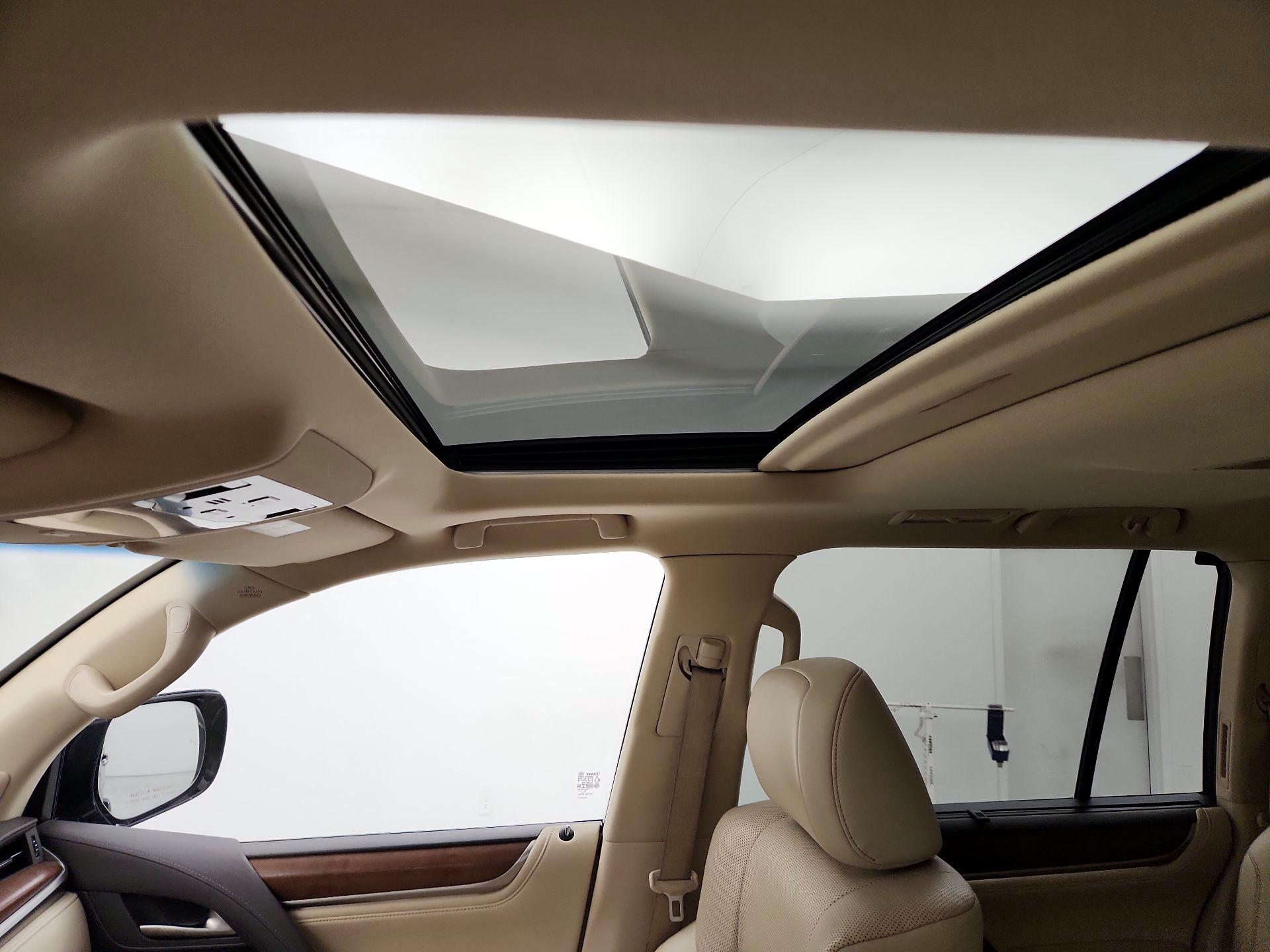Thumbnail: 2019 Lexus LX - 20