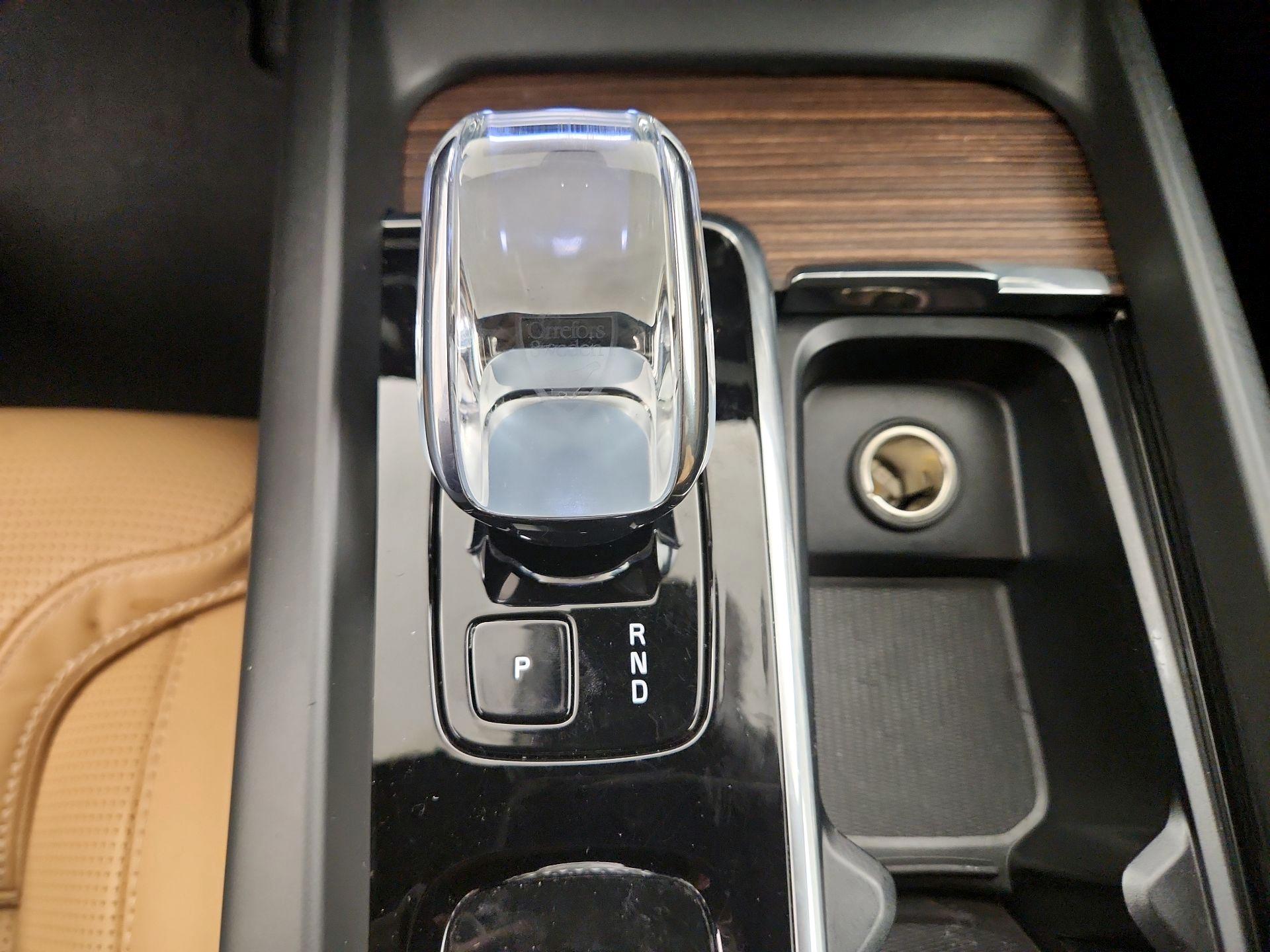 Thumbnail: 2023 Volvo XC60 - 18