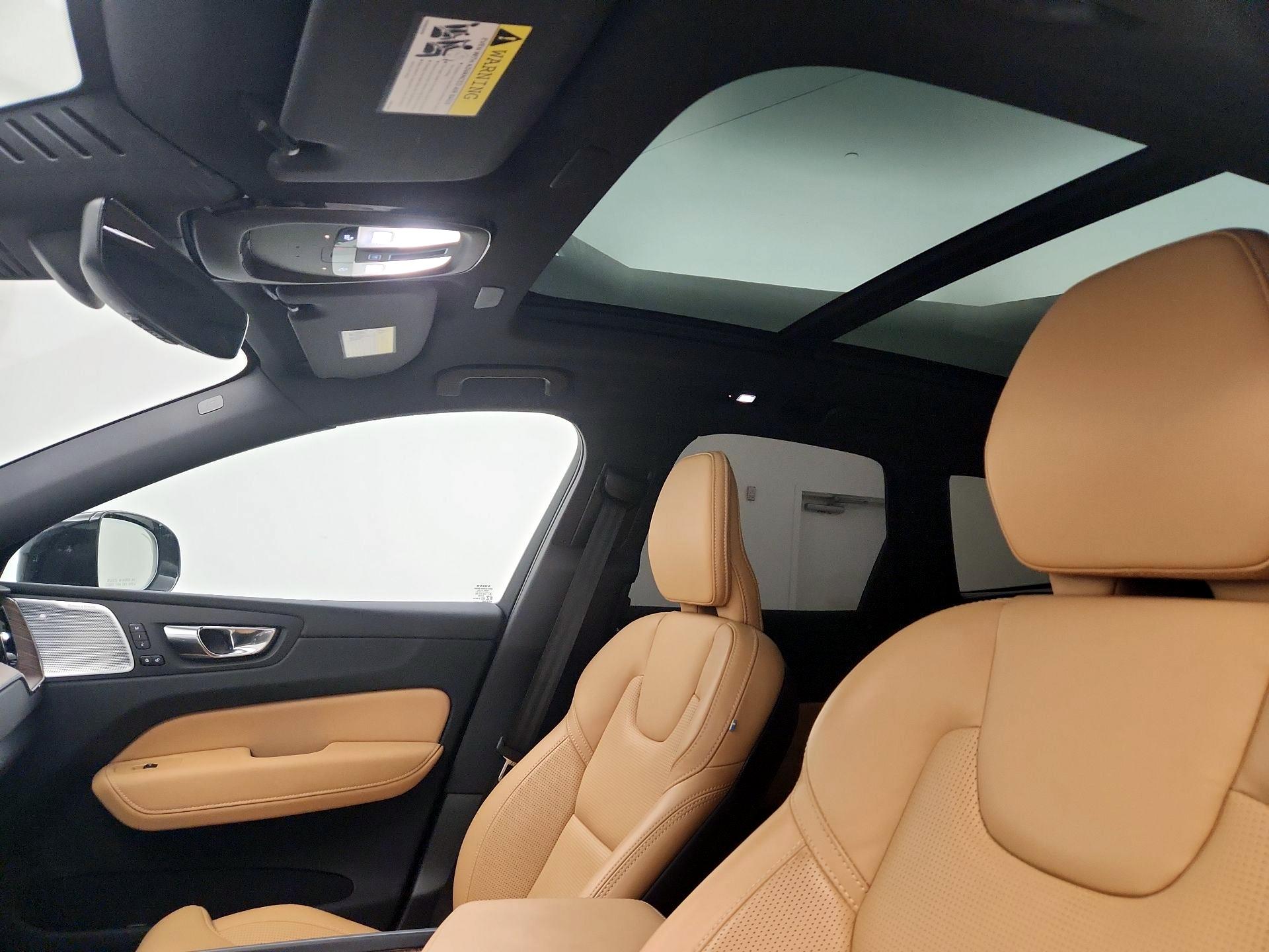 Thumbnail: 2023 Volvo XC60 - 19