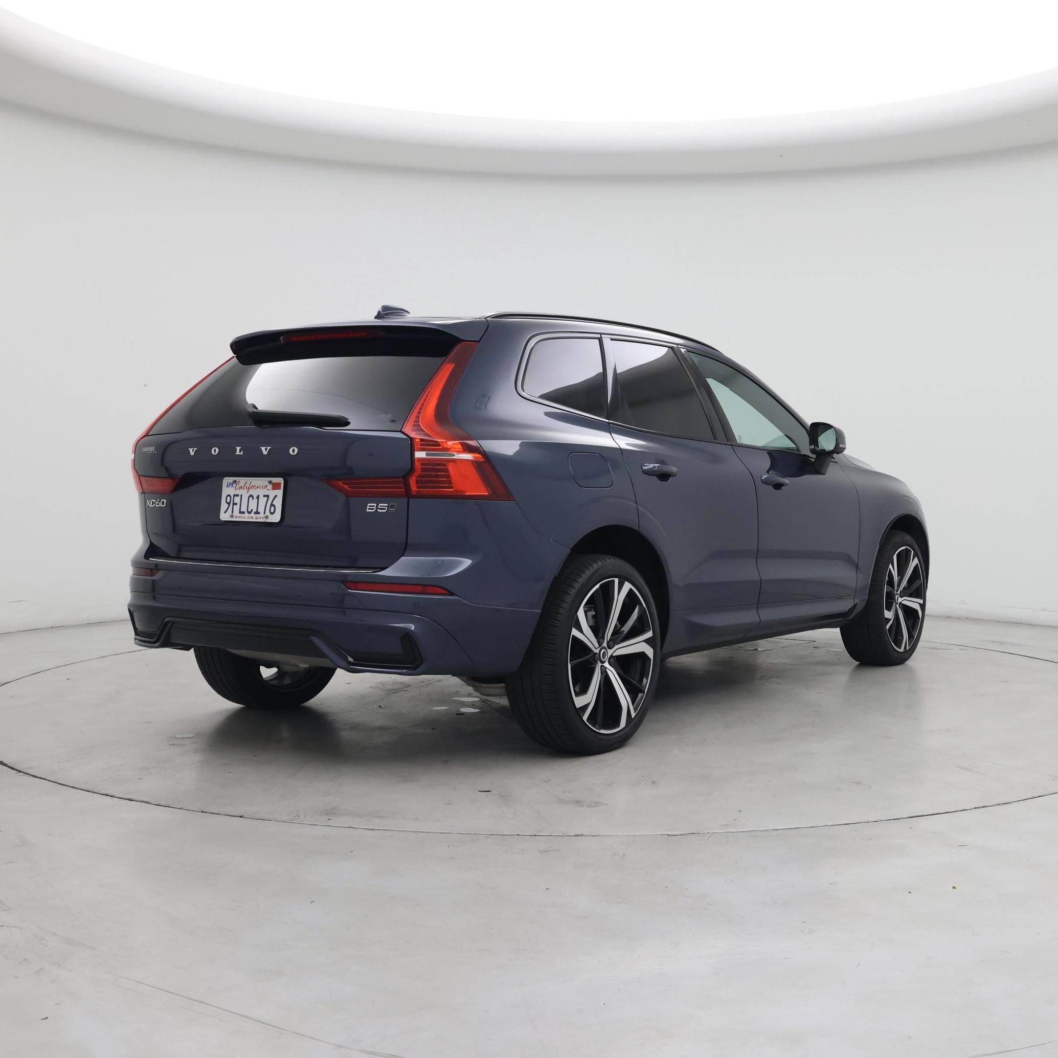 Thumbnail: 2023 Volvo XC60 - 8