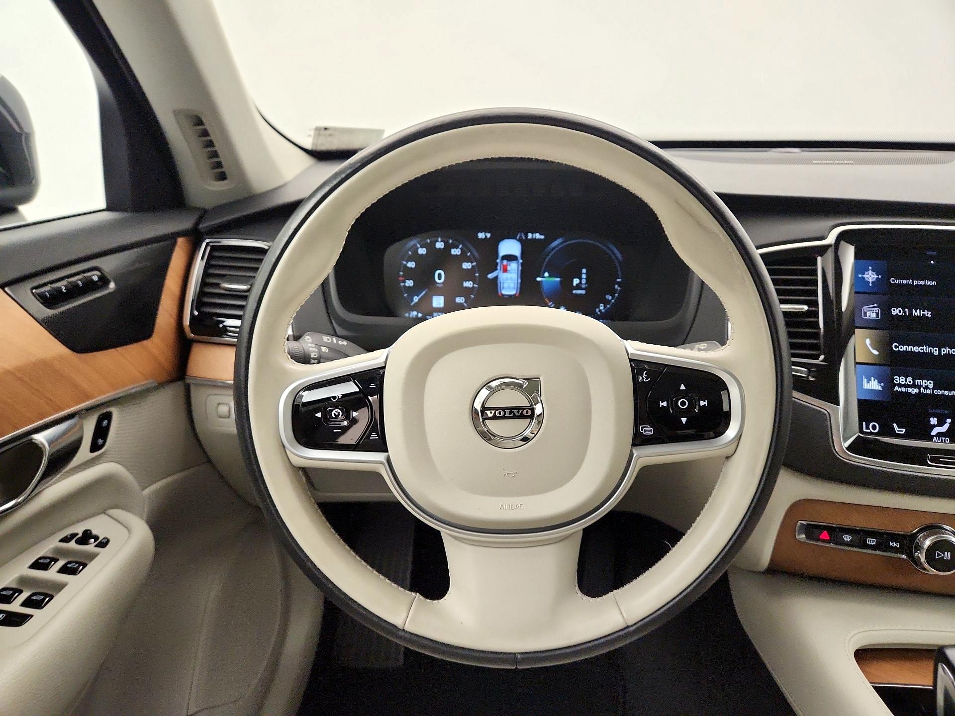 Thumbnail: 2021 Volvo XC90 - 10
