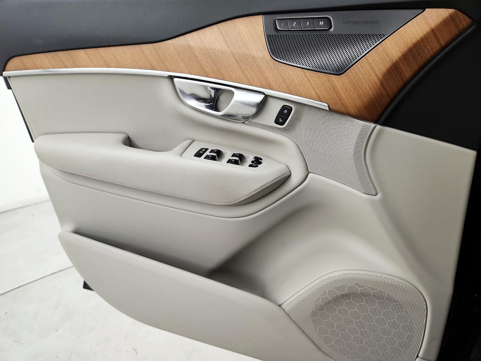 Thumbnail: 2021 Volvo XC90 - 12