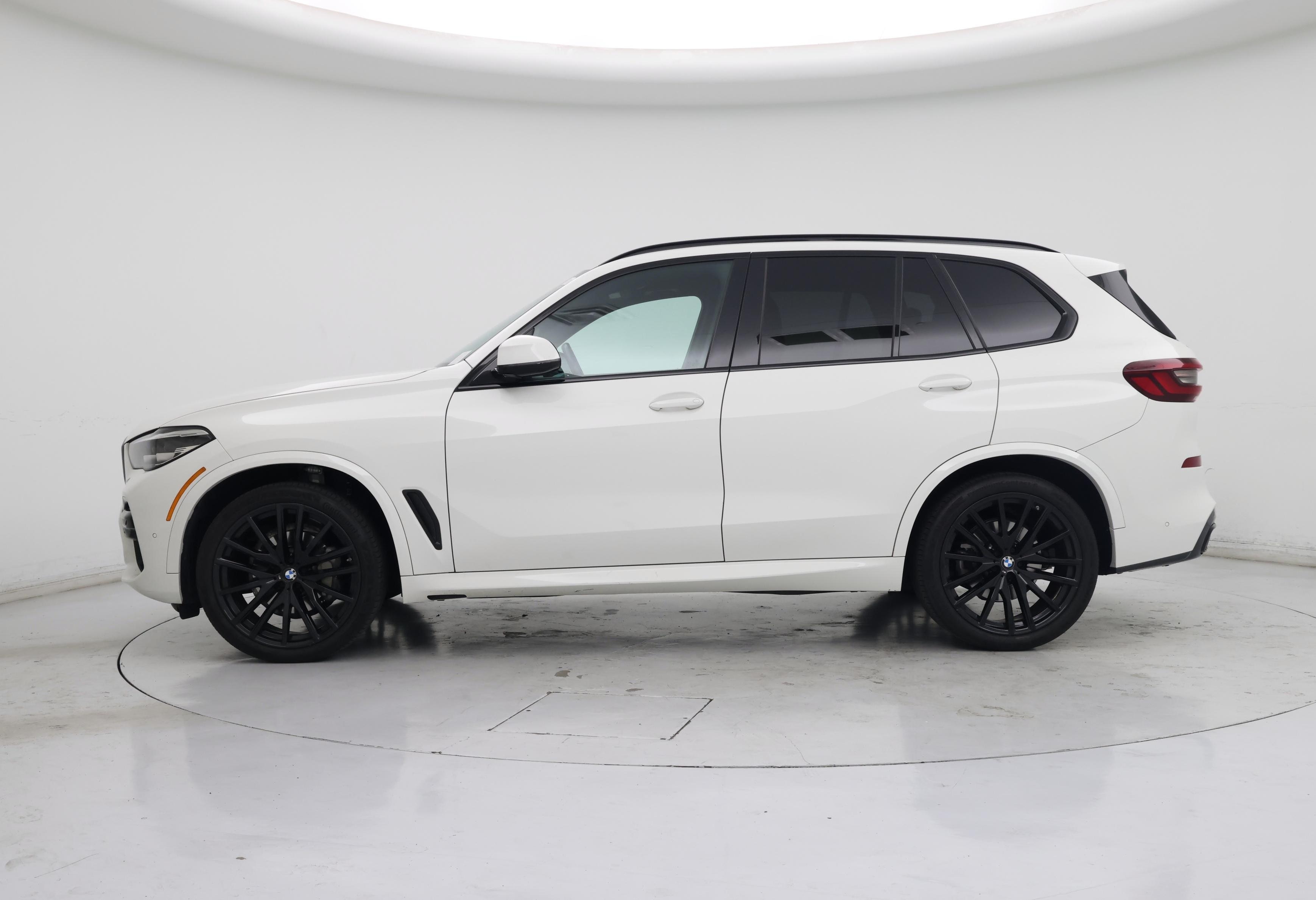Thumbnail: 2023 BMW X5 - 3