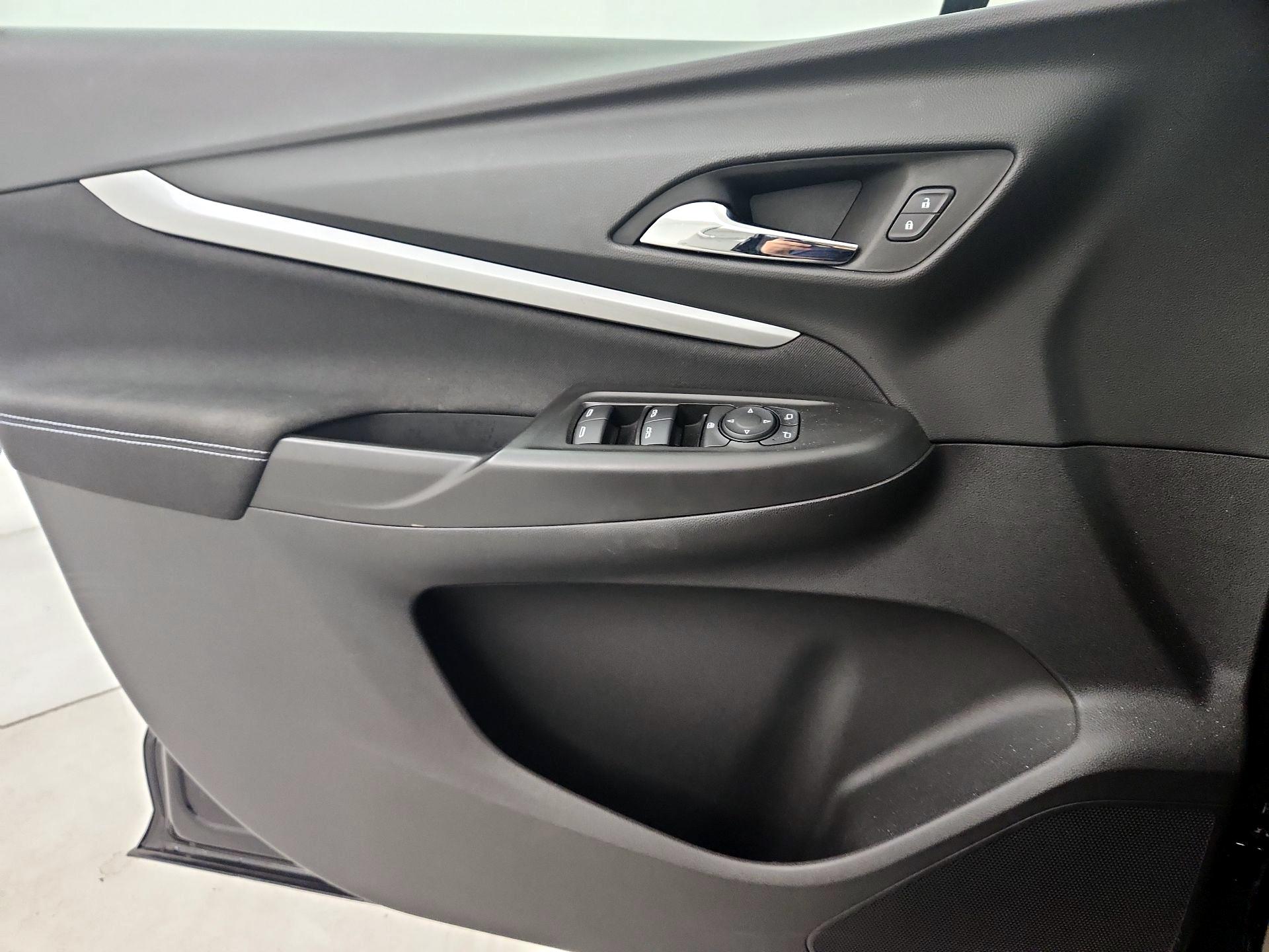 Thumbnail: 2023 Chevrolet Bolt EUV - 12