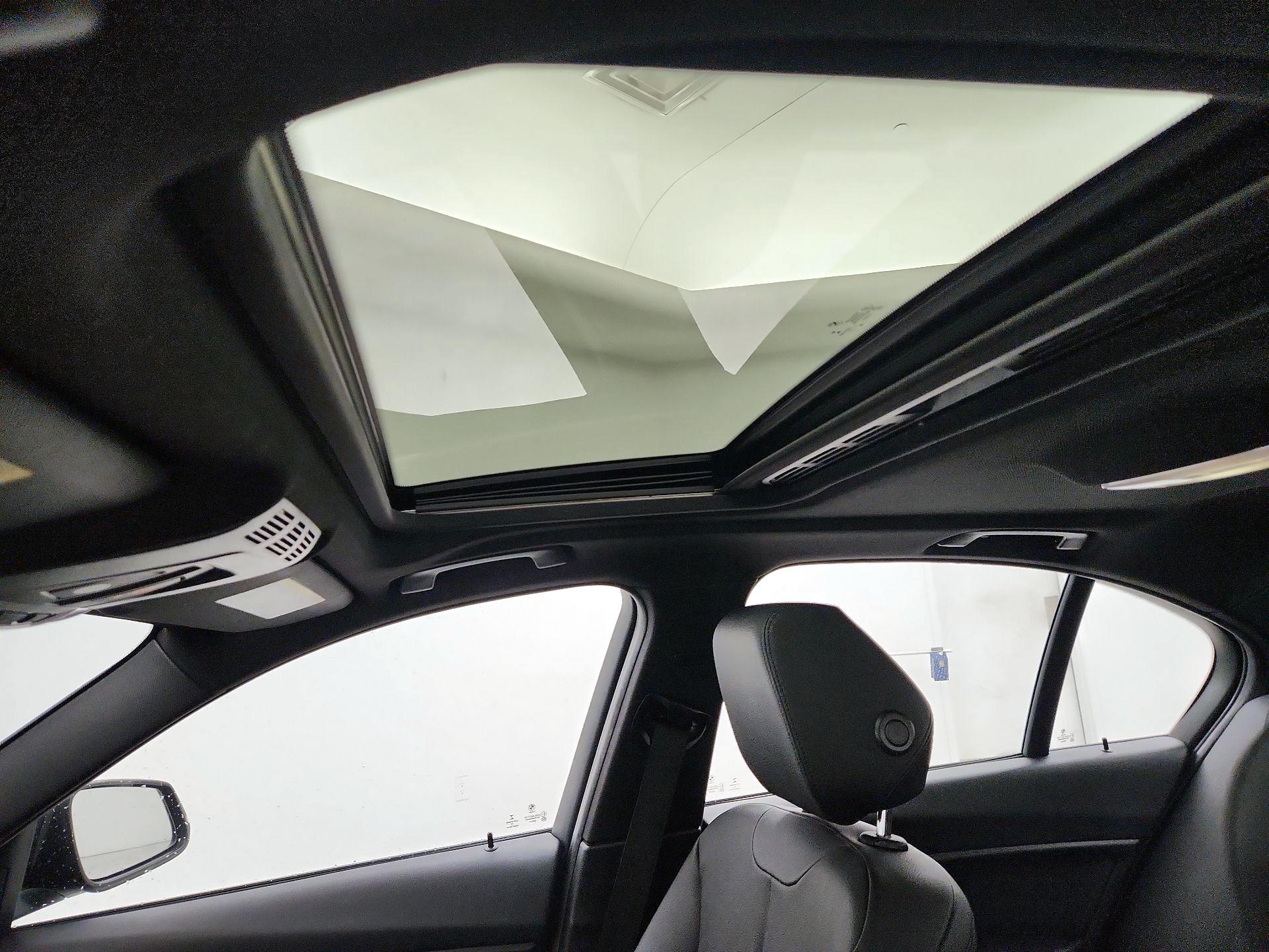 Thumbnail: 2014 BMW 3 Series - 18