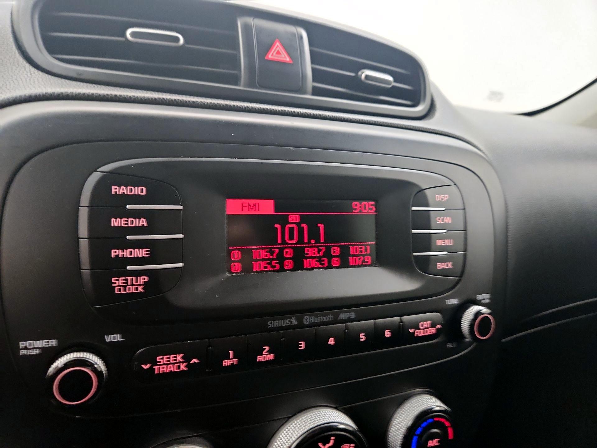 Thumbnail: 2014 Kia Soul - 14